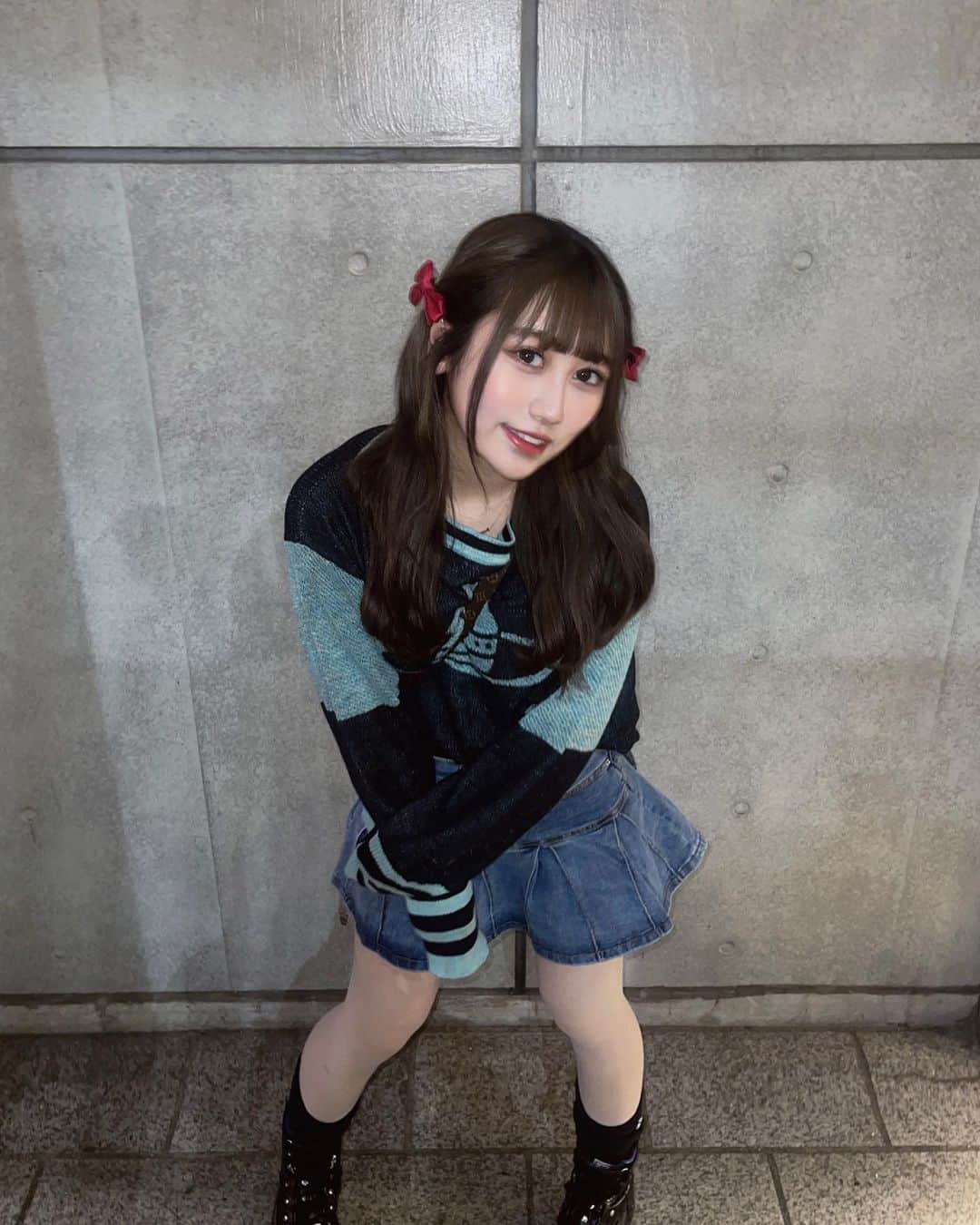 のインスタグラム：「結構昔に買ったヴィヴィアン〜！！ だぼだぼ可愛いでしょฅ( ̳ᐡ• ·̫ •ᐡ ̳ฅ)  #y2kファッション #y2k #ヘアアレンジ#ハーフツイン #ファッション #韓国ファッション #Japanesegirl #ootd #Japanesefashion#いいね返し#viviennewestwood #ヴィヴィアンウエストウッド#厚底#l4l#02#春ニット#春コーデ」