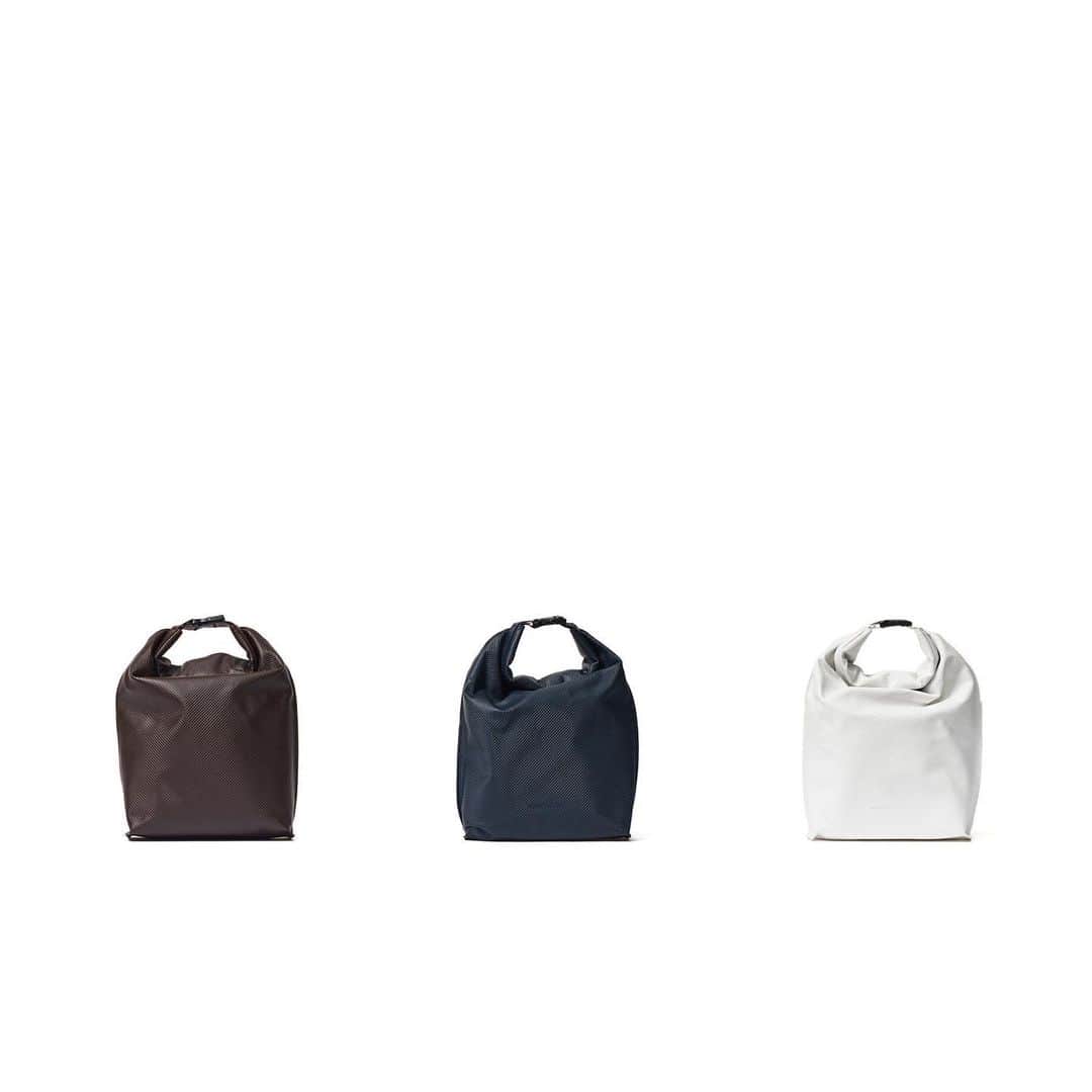 エドロバートジャドソンのインスタグラム：「WROLL - ROLL TOP POUCH  #edrobertjudson」