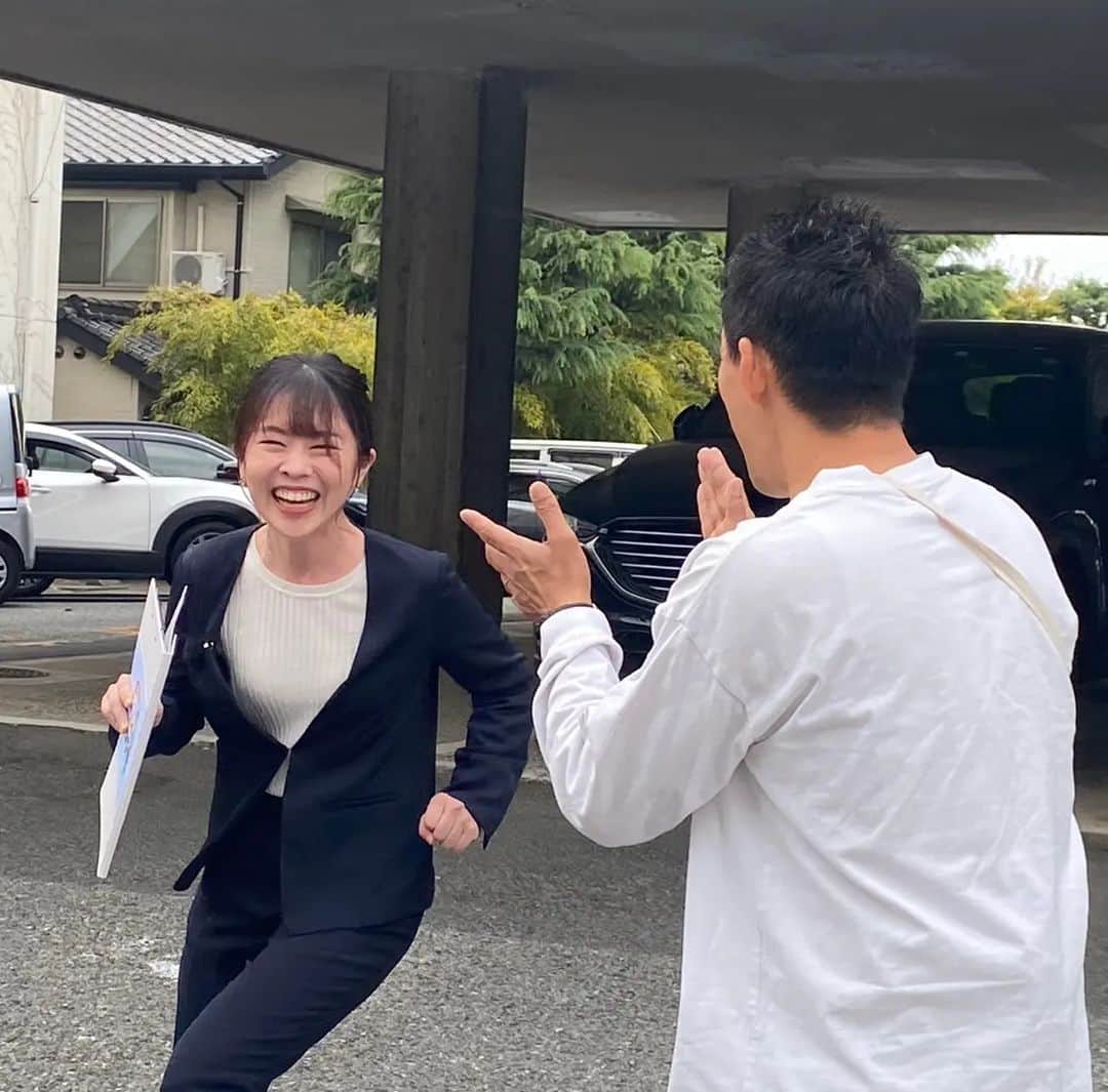 広島ホームテレビ「HOME NEXT neo」さんのインスタグラム写真 - (広島ホームテレビ「HOME NEXT neo」Instagram)「こんにちは☺️野村舞です🐣  初めてひろしま23のロケで⁡ ⁡竹原市に行ってきました🌸⁡ ⁡ に〜さんの明るく優しい雰囲気と⁡ ⁡スタッフの皆さんの素敵なチームワークで⁡ ⁡笑いの絶えない楽しいロケでした☺️🤍⁡⁡ ⁡ そしてたくさんの人にも出会えて⁡ ⁡あっという間の1日♪  5月毎週月曜日のピタニューでオンエアです！ お楽しみに〜♡⁡ ⁡⁡ ⁡#ピタニュー⁡ #石田靖⁡ さん #ひろしま23⁡ #新人アナウンサー⁡ #野村舞」4月15日 21時08分 - home.announcers
