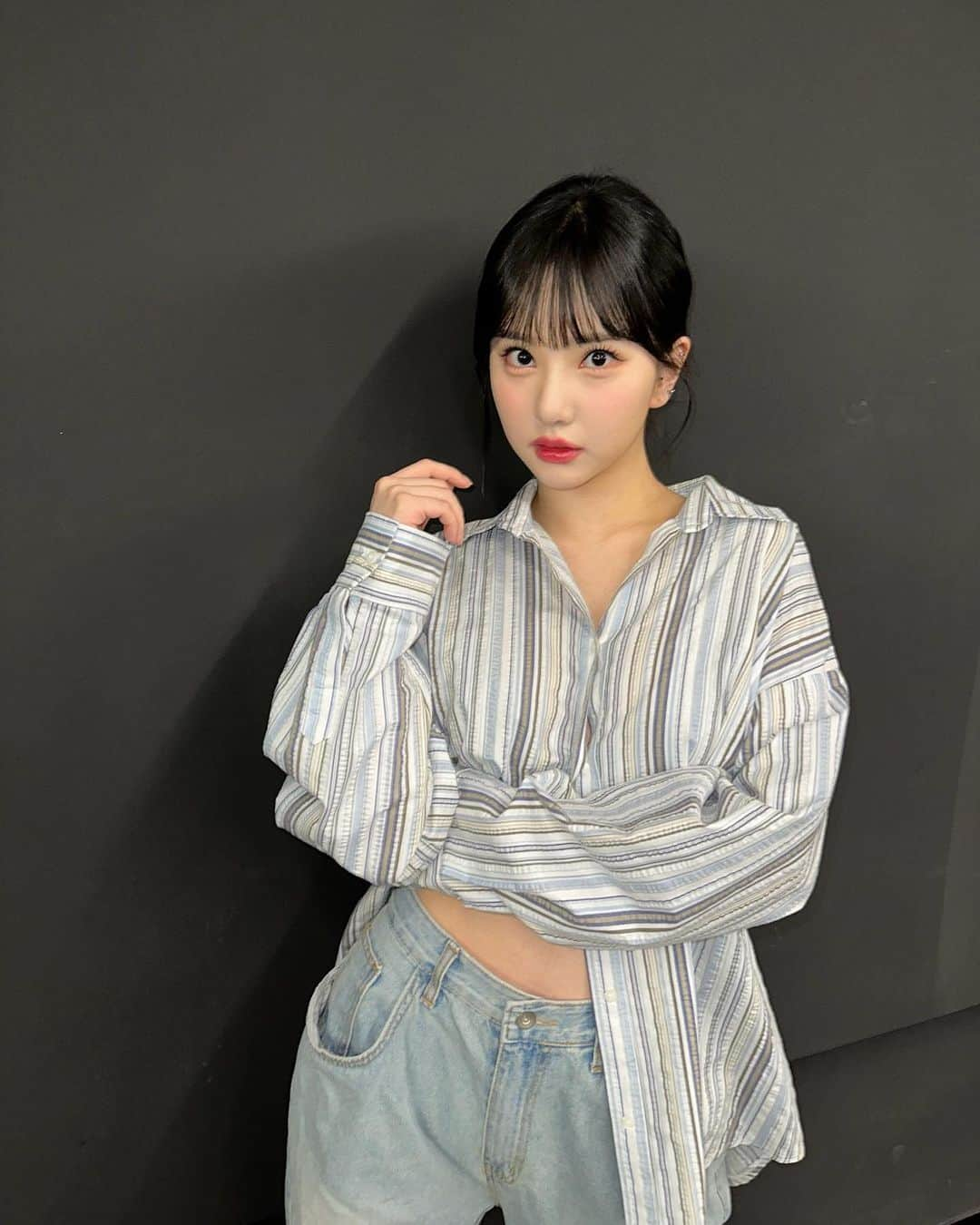 ウナさんのインスタグラム写真 - (ウナInstagram)「Pose! 🫶🏻 –Nana」4月15日 21時19分 - jung.eunha