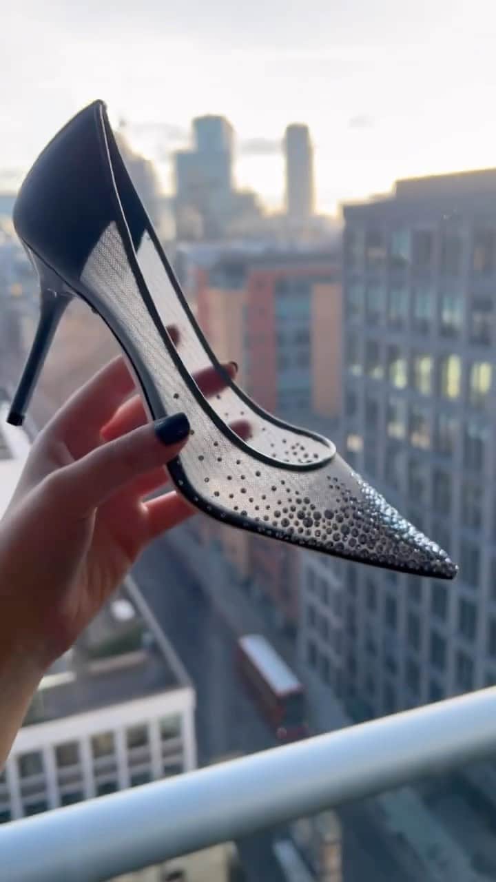 Harrodsのインスタグラム：「What’s better than #JimmyChoo? Exclusive Jimmy Choo. These limited-edition bejewelled beauties are available only at Harrods – a dazzling gift idea for Eid.  Find them in Shoe Heaven on the Fifth Floor, at harrods.com and through our Personal Shopping service.  #Harrods #HarrodsFashion」