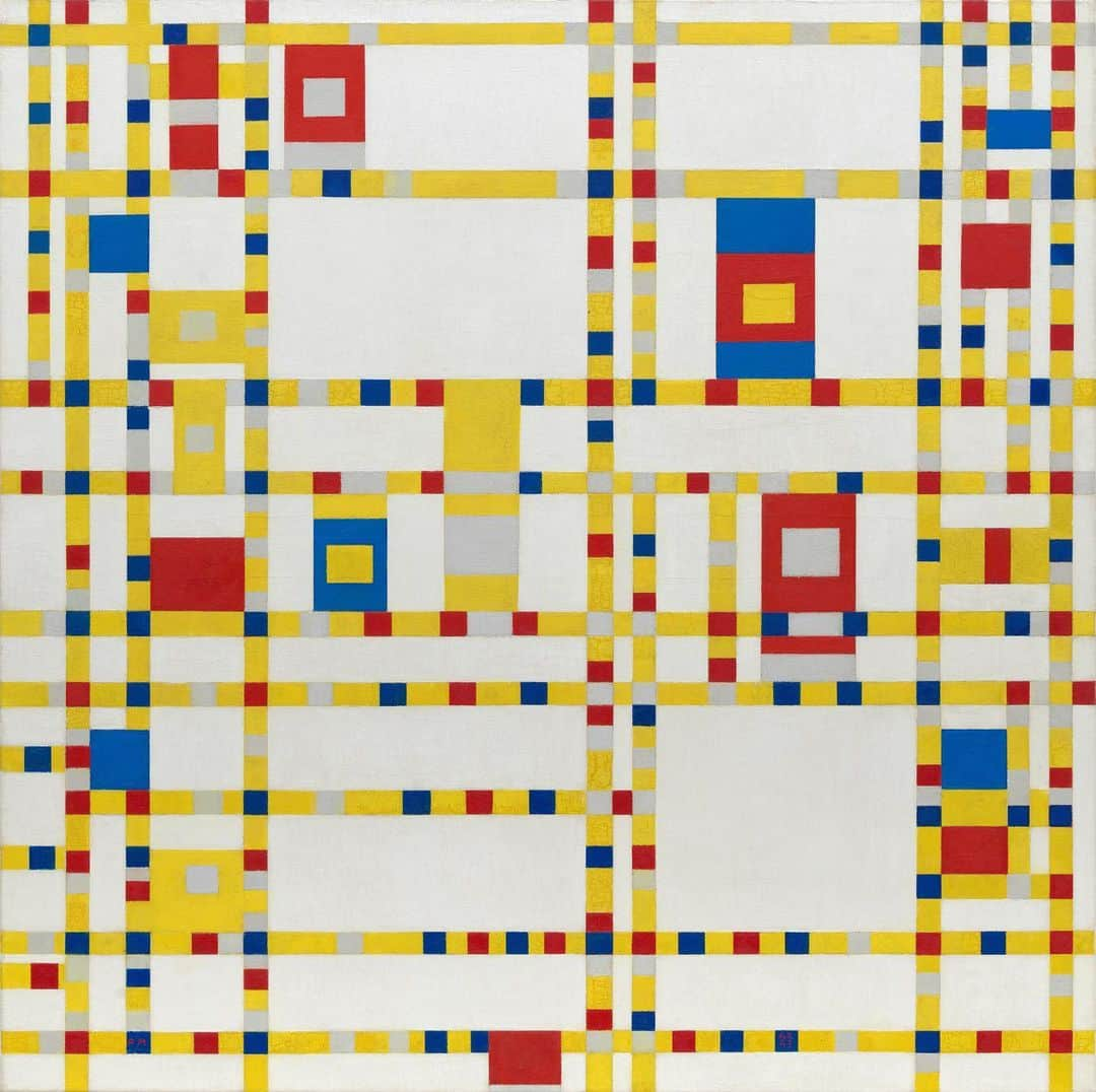 ニューヨーク近代美術館のインスタグラム：「Instead of Piet Mondrian's famous black lines, in “Broadway Boogie Woogie” we see a yellow grid punctuated by red, blue, and white squares —like bumper-to-bumper cars on Manhattan’s busy streets.  The title refers to both the city’s jazz scene and Broadway, the Manhattan thoroughfare that diagonally bisects much of the island. Indeed, the painting can be read as a map, a cartographic impression of the grid city’s congested streets.  Plenty of art in MoMA’s collection directly addresses the changing environment, pollution, and sustainability, whether through a documentary, utopian, or dystopian lens. But what happens when we revisit familiar favorites that aren’t directly about the environment, and discover new ways of thinking about their materials, their fields of color, and their relationship to the planet?  For this Earth Month, Carson Chan, curator in the Department of Architecture and Design and director of the Emilio Ambasz Institute for the Joint Study of the Built and Natural Environment, has written five ecologically minded wall labels for art in our galleries—a challenge for us all to continue to see our world anew.   See artworks with an environmental eye on #MoMAMagazine, link in bio.  — Piet Mondrian. “Broadway Boogie Woogie.” 1942-43. Given anonymously」