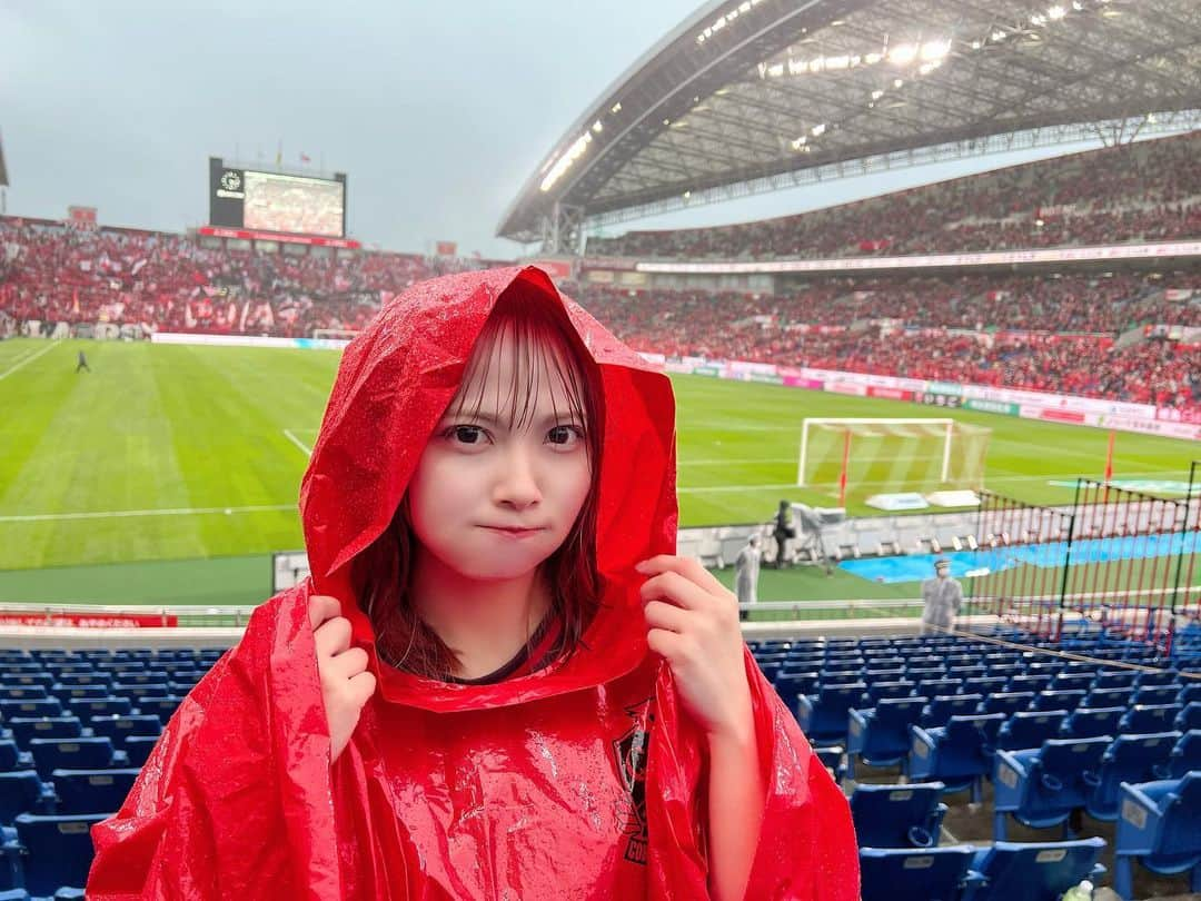 堀詩音さんのインスタグラム写真 - (堀詩音Instagram)「next time win 😠❤️次は勝つ ⁡ #Jリーグ #Jleague #J1 #consadole #北海道コンサドーレ札幌 #コンサドーレ #コンササポ #ユニフォーム女子 #サッカー女子 #jリーグ女子 #consagirls #しおんのコンサ旅 #スタジアムグルメ #スタグル #浦和レッズ #浦和  #urawa #urawareds  #埼スタ #埼玉スタジアム2002」4月15日 21時53分 - shion_hori