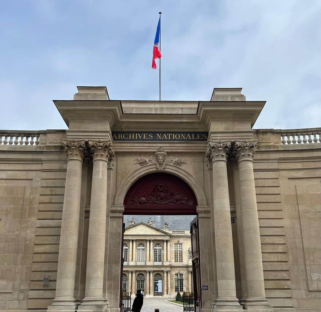 山尾梨奈さんのインスタグラム写真 - (山尾梨奈Instagram)「〻 Paris, France, en mars 2023  🌟🥐🥖🧈💄🐩🏆🦪🍽️🥂🐌🥿」4月15日 22時06分 - yamarina_1210