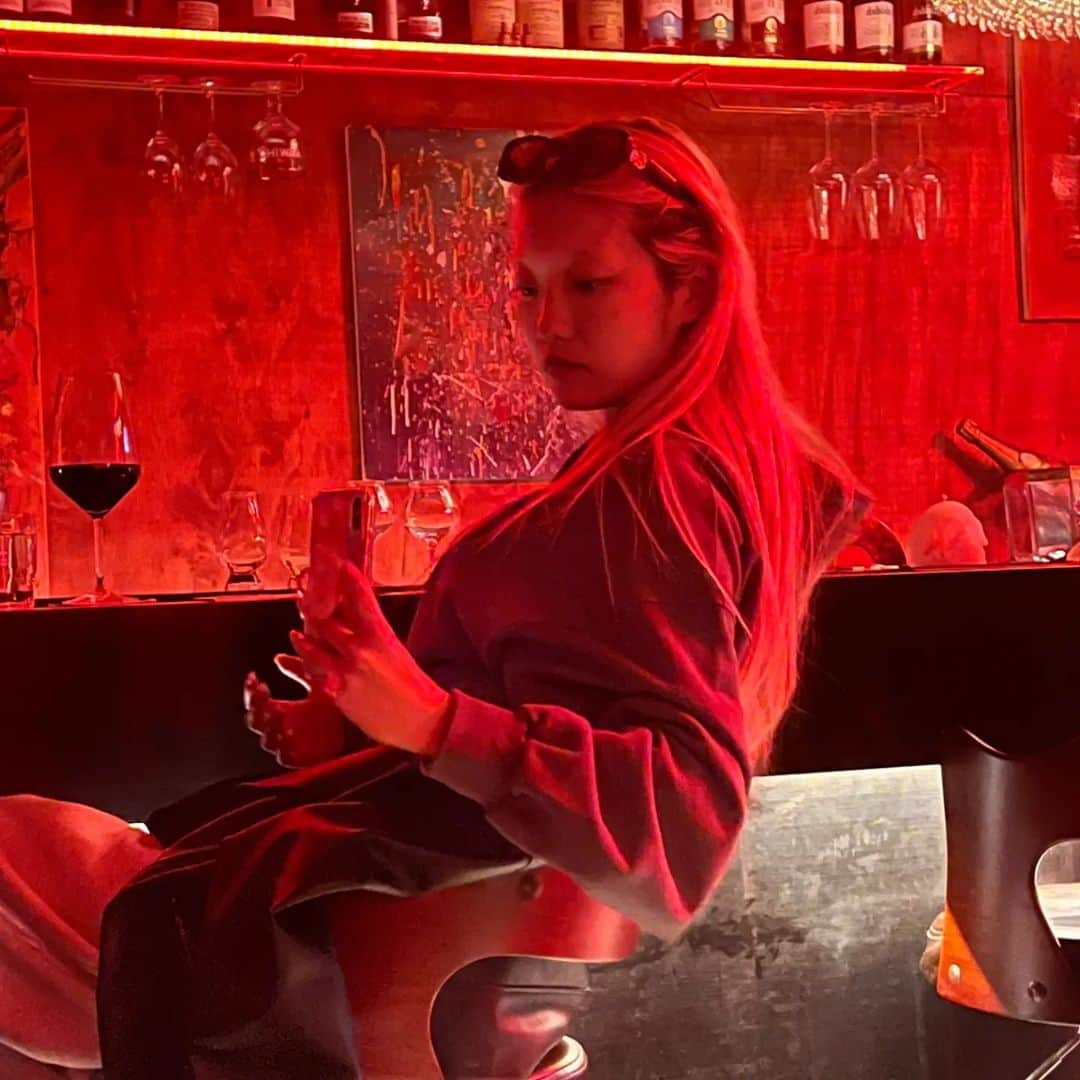 小林レイミのインスタグラム：「A Seoul night 🌙 🎴🪭」