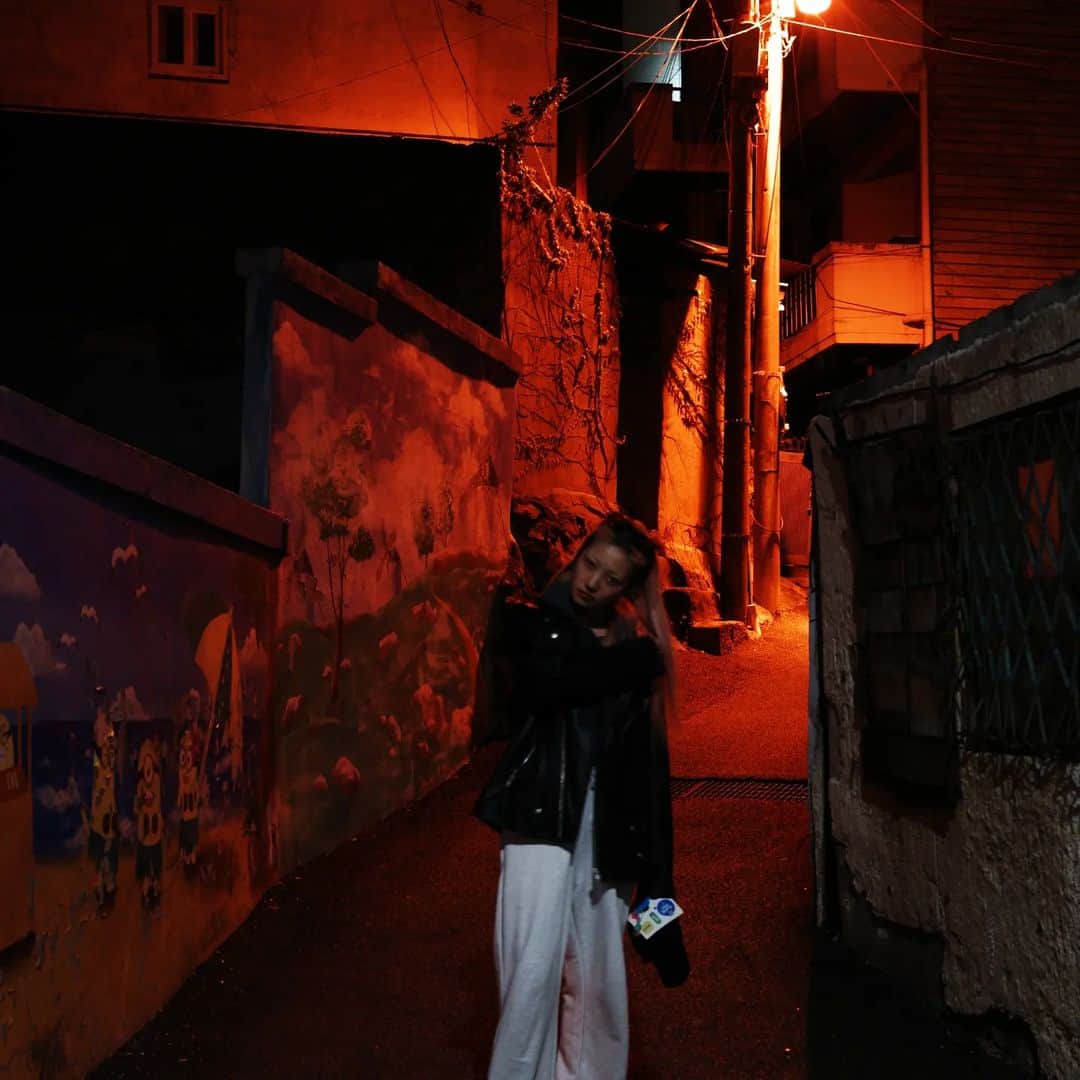 小林レイミさんのインスタグラム写真 - (小林レイミInstagram)「A Seoul night 🌙 🎴🪭」4月15日 22時37分 - _reimi._____