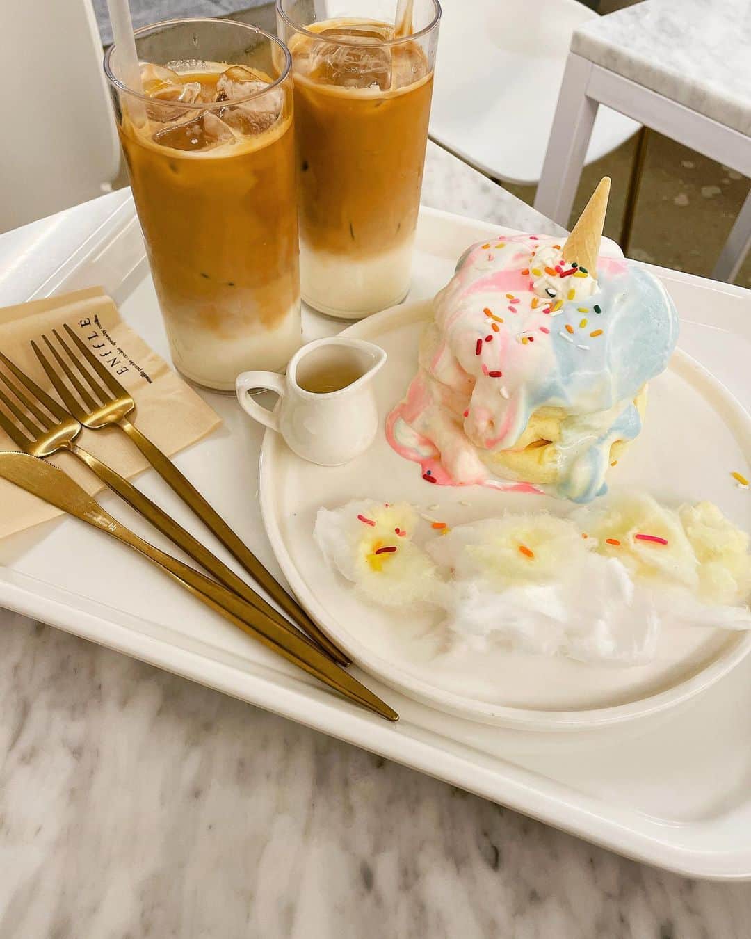 餃子のりさちゃんのインスタグラム：「狎鴎亭のカフェ☕✧」