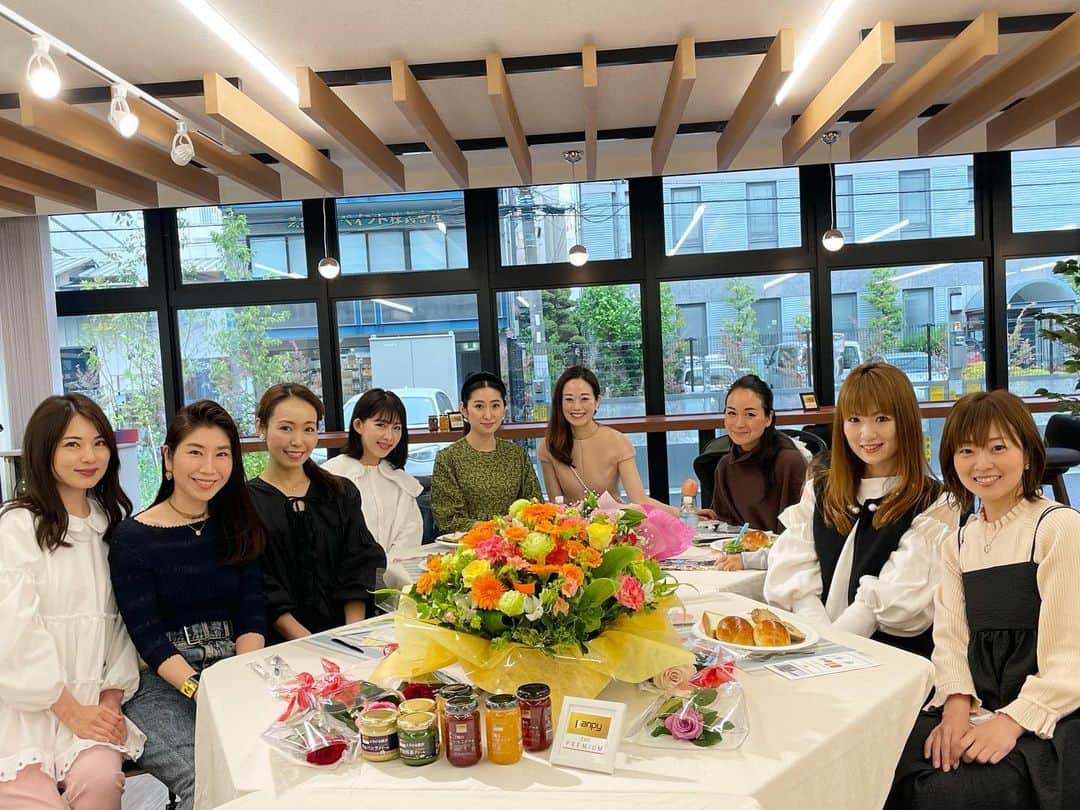 沢瀉美緒さんのインスタグラム写真 - (沢瀉美緒Instagram)「※ Thank you for coming 💛 @shi.u.u35  @aya.n.aya  @mai.serizawa  @mika_hirayama  @chikakokimoto  @risa.risa.k  @7naminami3  @kaori_sawanoi  . 久しぶりに会えたお友達に加えて 初めましての方とも楽しく 素敵な時間が過ごせました😌 . 感謝の気持ちでいっぱい💛 . . #ジャムの日」4月15日 23時00分 - mio_omodaka
