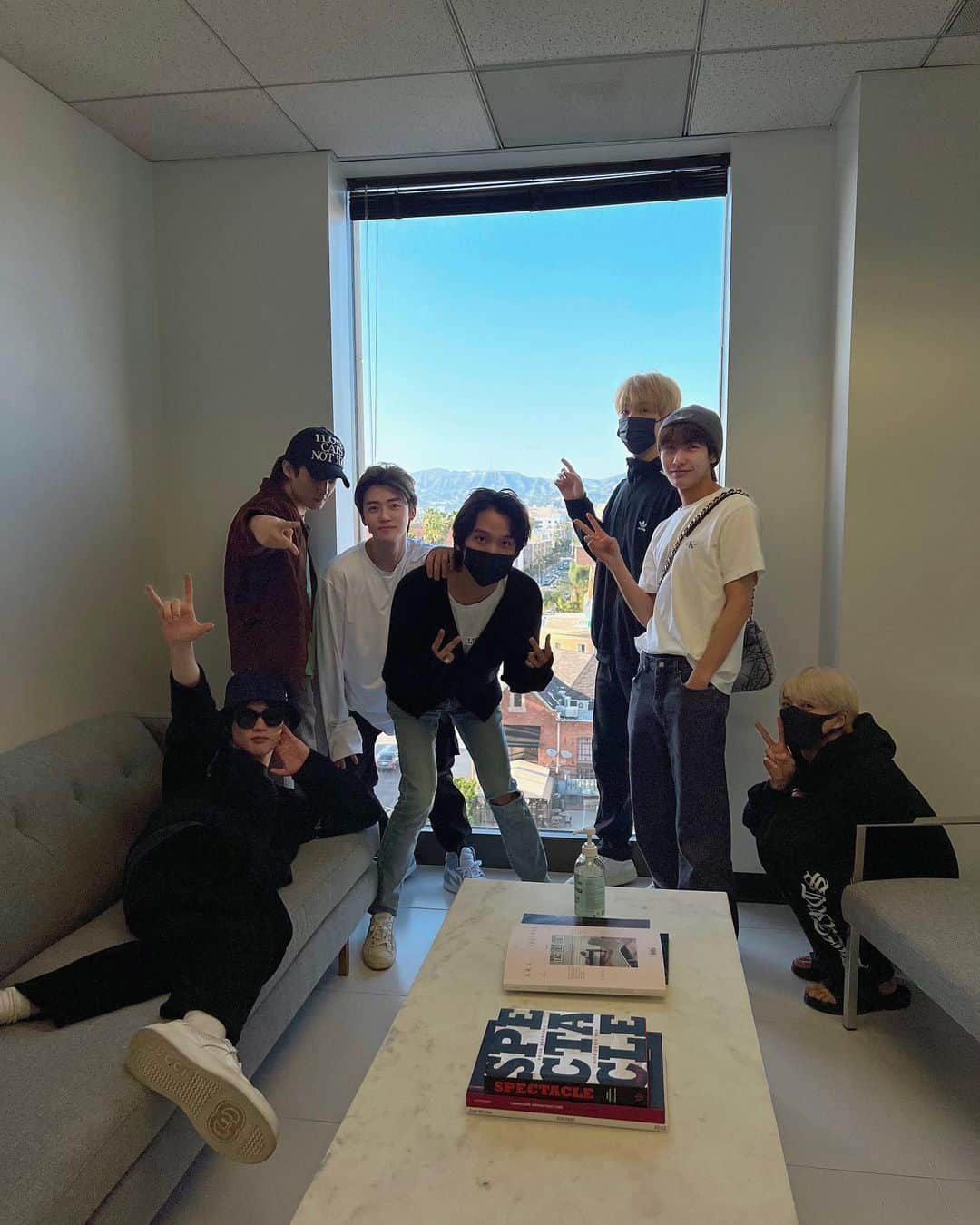 NCT DREAMさんのインスタグラム写真 - (NCT DREAMInstagram)「할리우드 찾아봐영 -js  #NCTDREAM #NCTDREAMinUS #THEDREAMSHOW2 #LA #LOSANGELES  #THEDREAMSHOW2_in_US #THEDREAMSHOW2_In_A_DREAM #NCTDREAM_THEDREAMSHOW2_in_US」4月16日 10時02分 - nct_dream