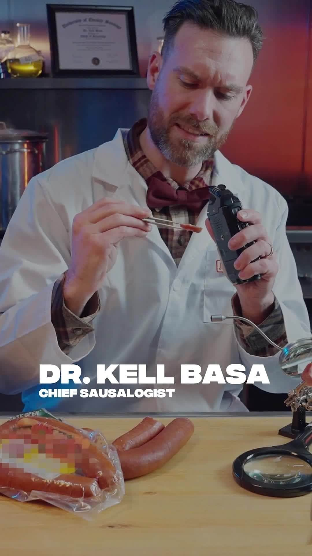 ジョンソンヴィルのインスタグラム：「Dr. Kell Basa is on a mission to pinpoint what makes Johnsonville Sausage the undeniable choice for grillers and home chefs worldwide. Aided by his trusty sidekick, Dr. G. Lizzy, the premier sausage scientist puts his years of “Sausalogy” research to the test in the ultimate quest for quality and flavor! Follow along for a journey into the mind and experimentations of this mad sausage scientist!  #tastesbetterbecauseitsmadebetter #betterwithsausage #johnsonvillesausage #sausage #johnsonville #smokedsausage」