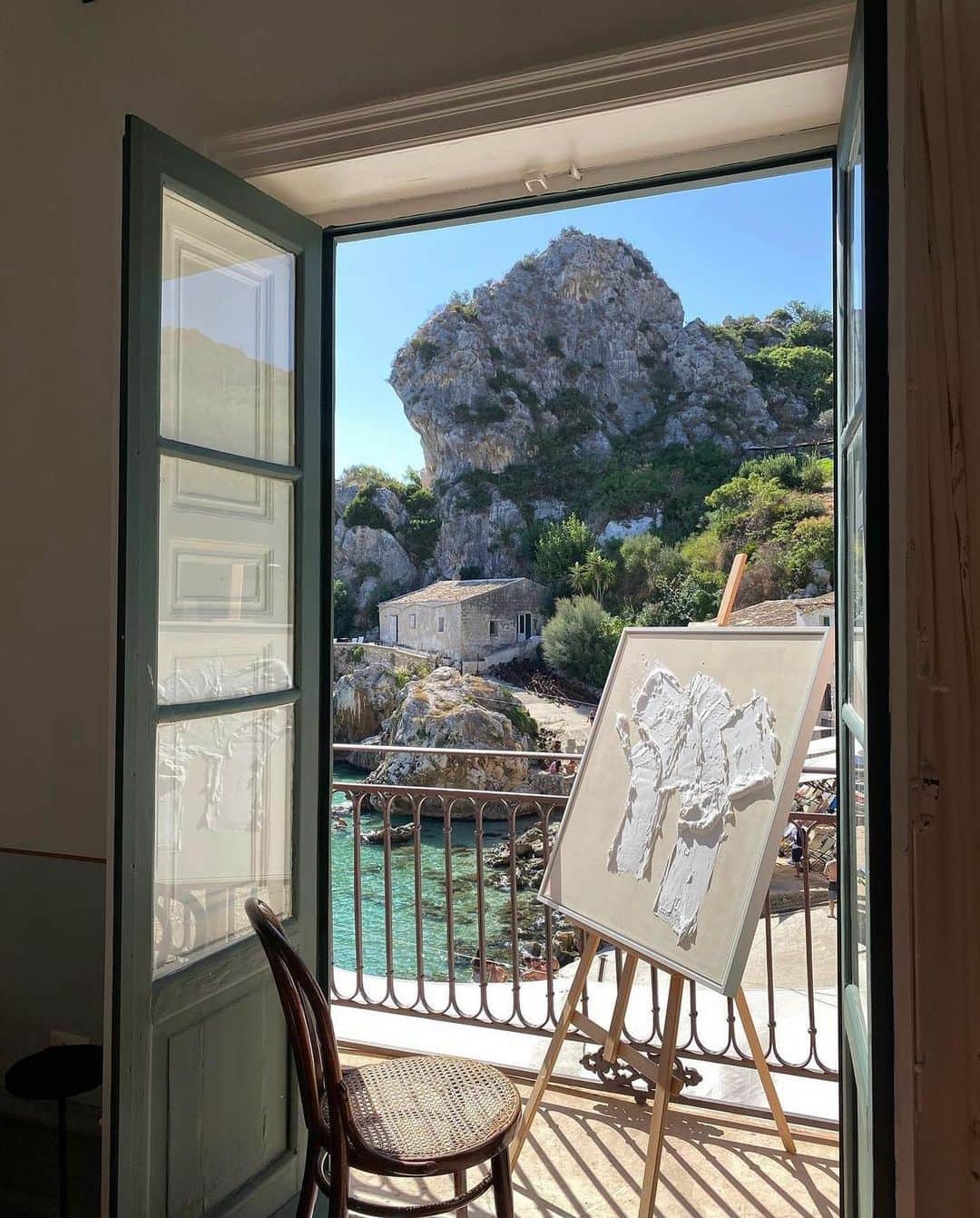 のインスタグラム：「Pretty moments! 📷: @fvlyacelik  #travelinspiration #italytravel #travelgram #inspo」