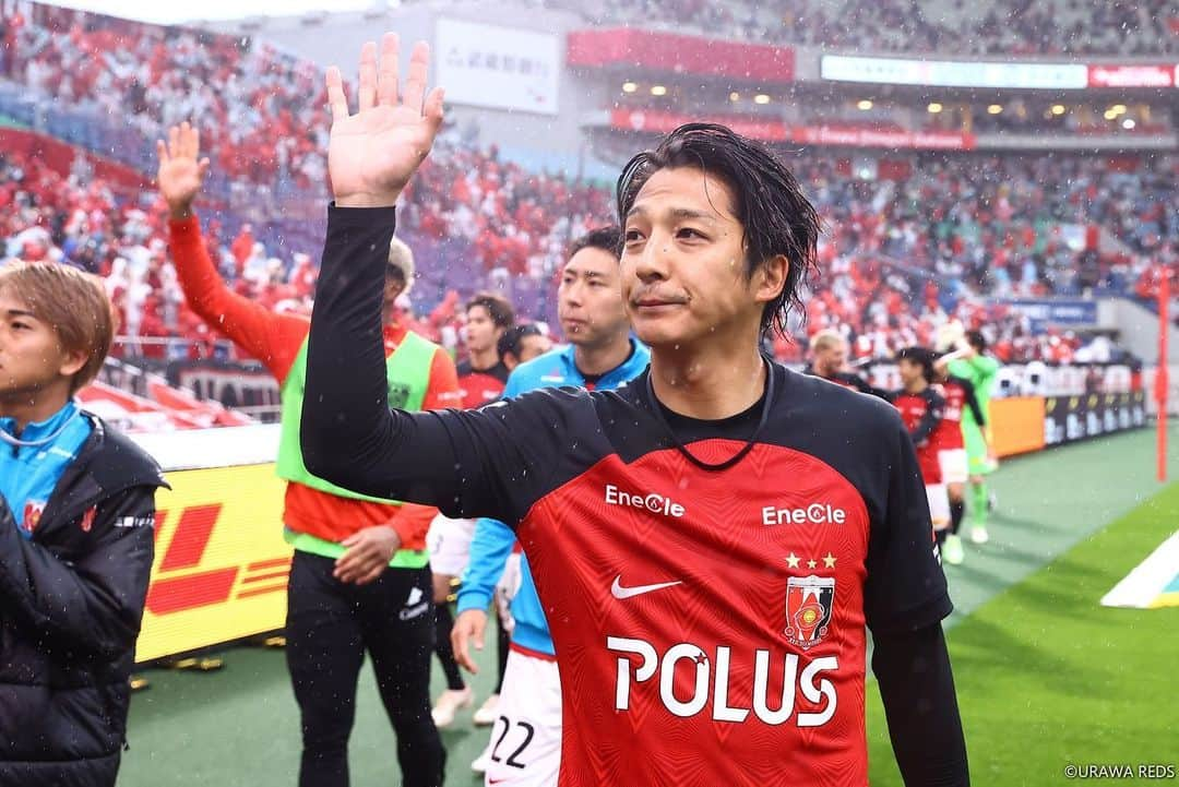 馬渡和彰さんのインスタグラム写真 - (馬渡和彰Instagram)「⁡ ⁡ 新埼スタ開幕🏟 雨の中熱い応援ありがとうございました🔥 ⁡ #浦和レッズ #urawareds #WeareREDS #馬渡和彰」4月16日 9時13分 - kazuaki_mawatari