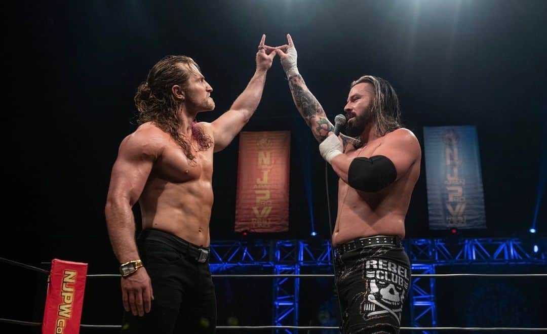 デビッド・フィンレーのインスタグラム：「No more cool tee shirt models in my Bullet Club. Savages only. More to come.  #bulletclub #njcapital #njcollision #njpw」