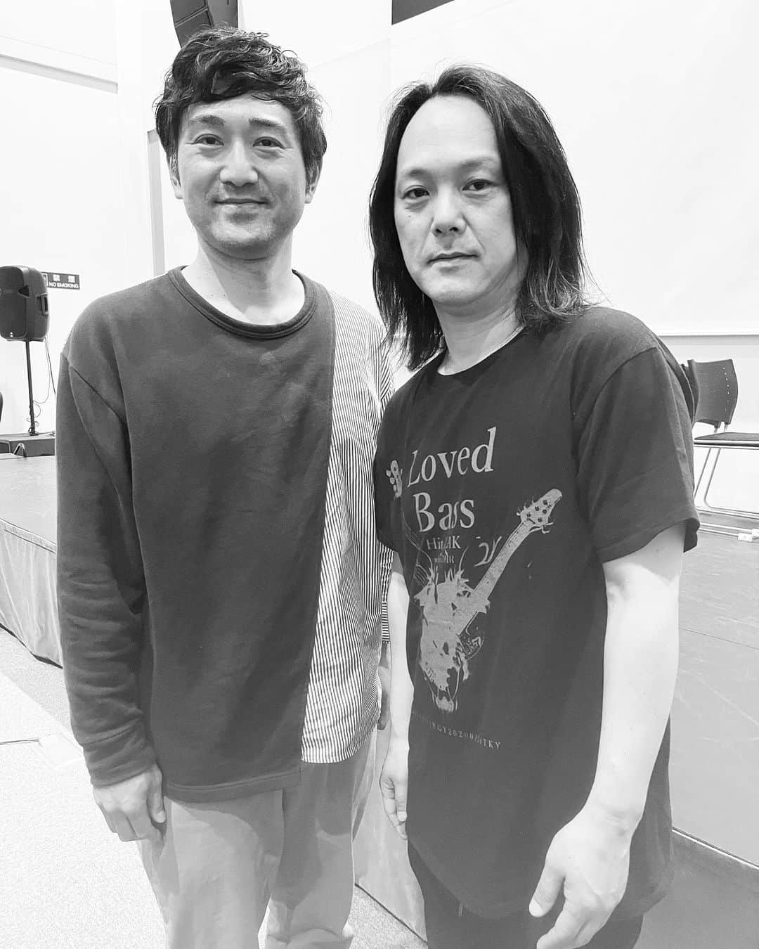 人時のインスタグラム：「きのうは鴻巣でベーシストはとは何か？の対談公演でした^ ^  ベーシストの仲俣さんとマニアックな話盛りだくさんで時間が足りないくらいでした^ ^  仲俣さん、とても素敵な方でした^ ^  楽しい時間で良かったです。ありがとうございました♪  次回は新潟、5/7です。対談相手はRIOさん。どんな話になりますかねー^ ^ 楽しみです^ ^」