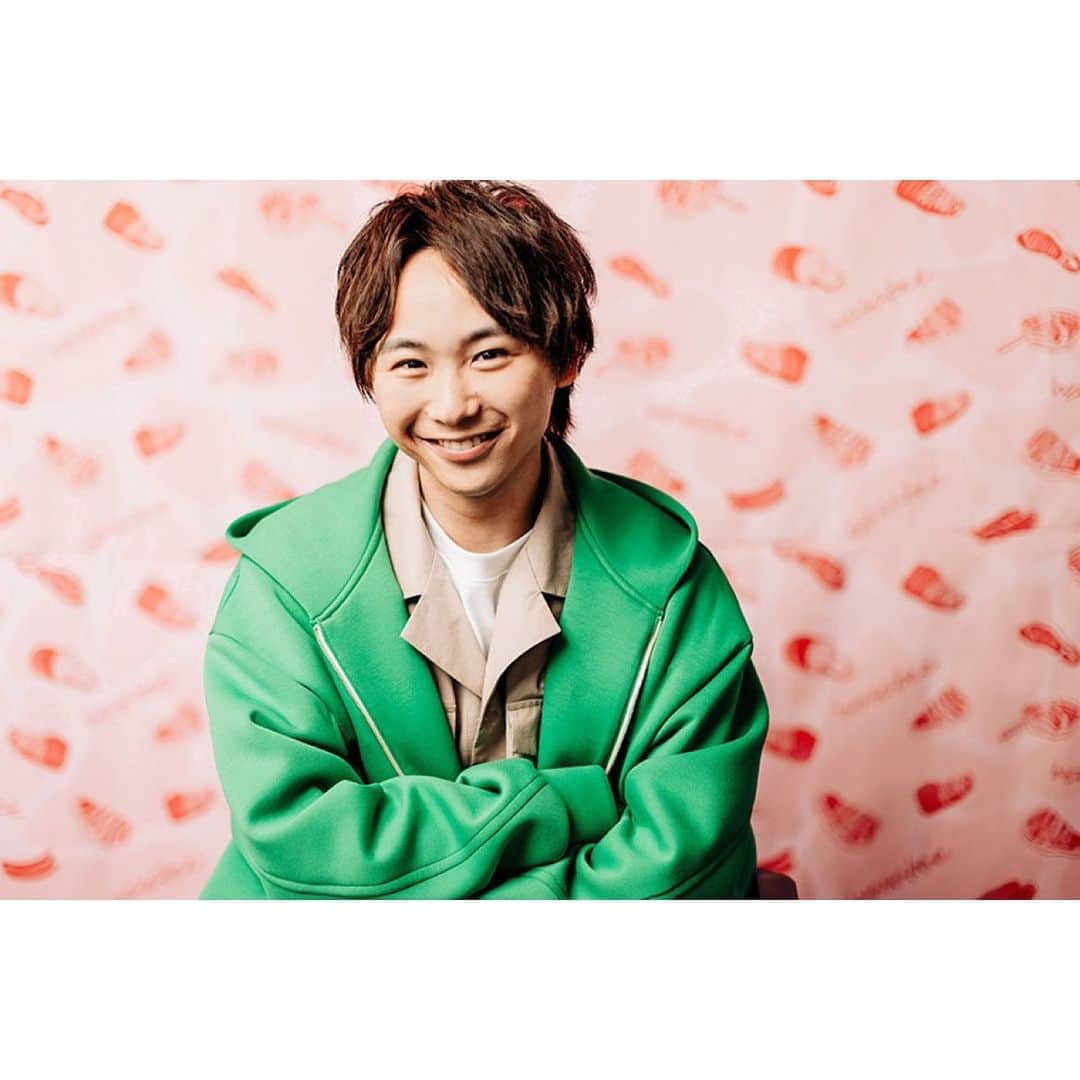 須賀健太のインスタグラム：「舞台『幾つの大罪』 本日は13時〜と18時〜の二公演です！ お越し下さる皆様はお気をつけて！☺️ 今日も命燃やします。 初日の口コミもありがたいことに沢山で、ホクホクしております。 2度、3度観てもらうと違う表情が感じられる舞台です。ぜひ！  #幾つの大罪」