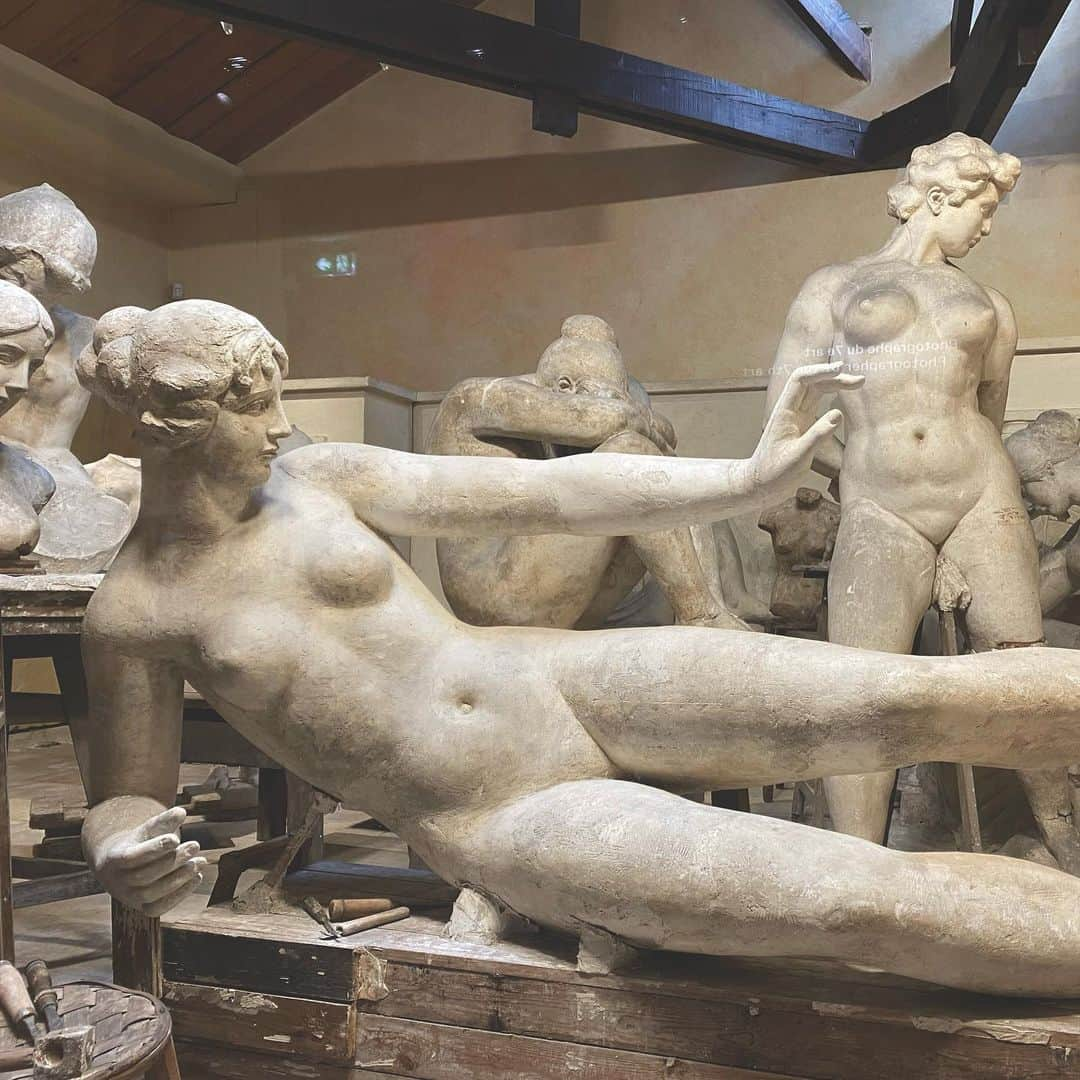 アデルさんのインスタグラム写真 - (アデルInstagram)「Atelier of sculpture at Musée Maillol #paris #sculpture #museemaillol」4月16日 1時10分 - ader_eri