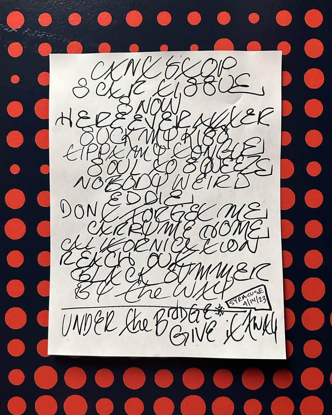 Red Hot Chili Peppersさんのインスタグラム写真 - (Red Hot Chili PeppersInstagram)「Syracuse, NY April 14 2023 (I Could Have Lied replaced Under The Bridge)」4月16日 1時27分 - chilipeppers