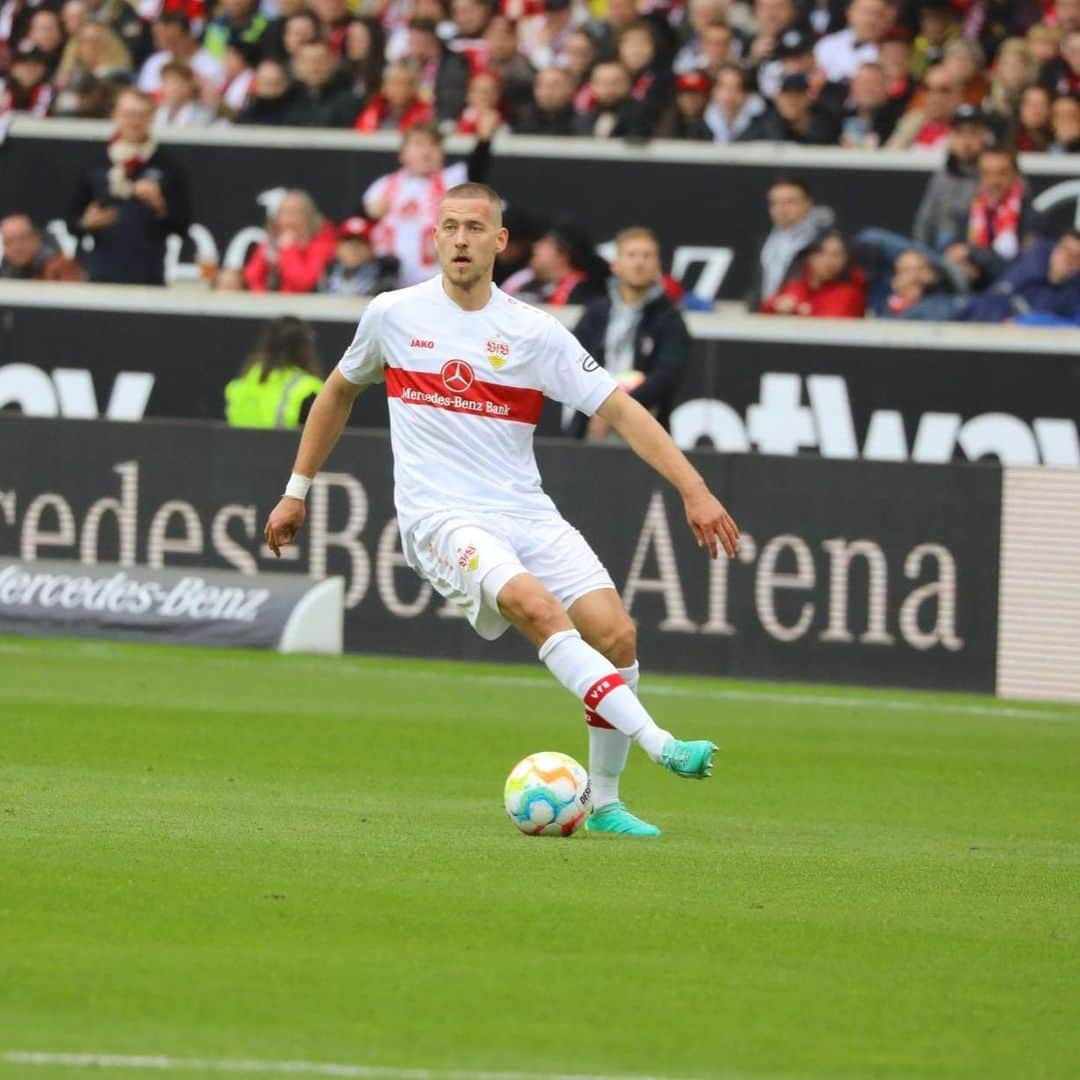 ヴァルデマール・アントンのインスタグラム：「@vfb 🤝  Treffer nach der 90. #wowa⛰️」