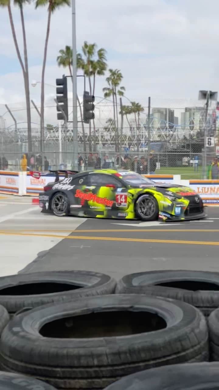 Lexus USAのインスタグラム：「On the move and looking good! 💨   #LexusPerformance #100thieves」