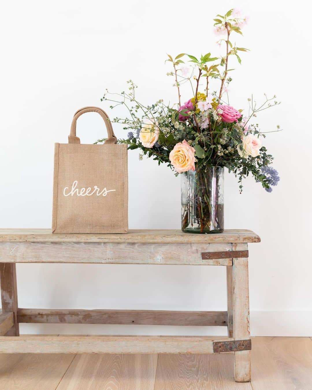 The Little Marketのインスタグラム：「We’re here to help you handle all of your gifting with ease. Plan ahead for the year by stocking up on a variety of reusable totes, perfect for presents, special occasions, daily errands, and everything in between.」