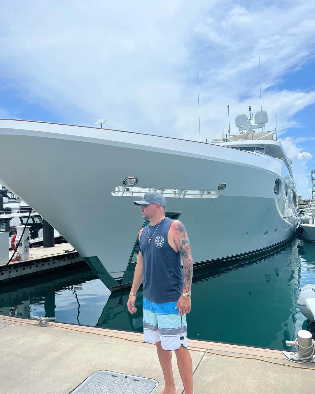 ジェイソン・アルディーンのインスタグラム：「Lookin for my boat.   Found it.」