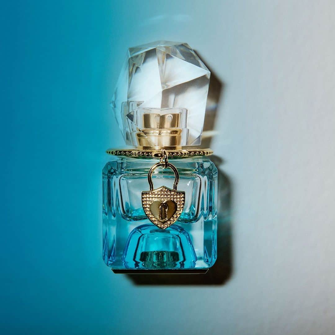 ジューシークチュールのインスタグラム：「The scent of the season. #JuicyCouture」