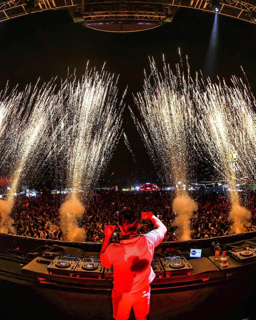 Ultra Music Festivalさんのインスタグラム写真 - (Ultra Music FestivalInstagram)「🇮🇳 Wow Bengaluru, that was special! So much love for everyone who came out and danced with us for Road to @ultraindia this year! Thank you! #RTUIndia2023」4月16日 3時57分 - ultra