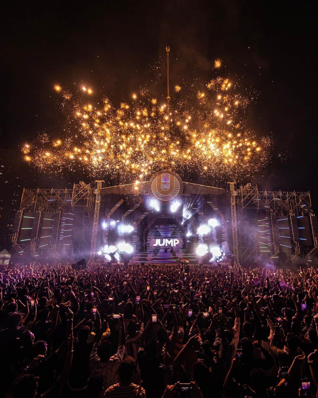 Ultra Music Festivalさんのインスタグラム写真 - (Ultra Music FestivalInstagram)「🇮🇳 Wow Bengaluru, that was special! So much love for everyone who came out and danced with us for Road to @ultraindia this year! Thank you! #RTUIndia2023」4月16日 3時57分 - ultra