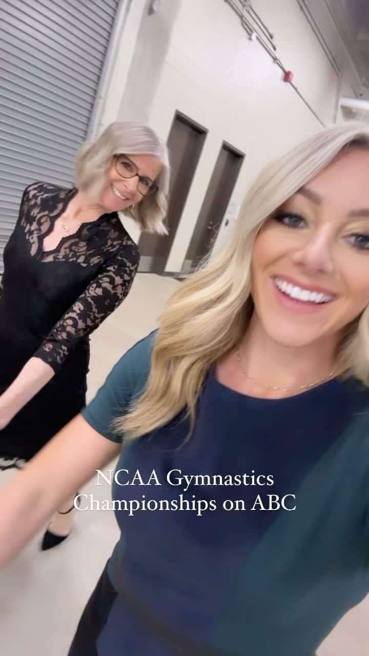 サマンサ・ペスゼックのインスタグラム：「Who will win the natty?!?! • TUNE in to ABC today at 3 PM CT to watch the NCAA Gymnastics Championships!!! • @kjcgym @bartconner and I are readyyyy for one last showdown!!!! • Makeup by @fifi.tesfatsion」