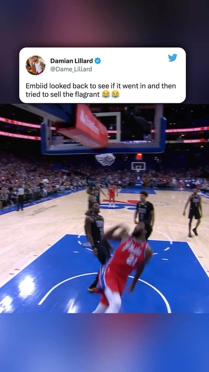 スポーツセンターのインスタグラム：「Dame on this Embiid drive 🤣🤣🤣」