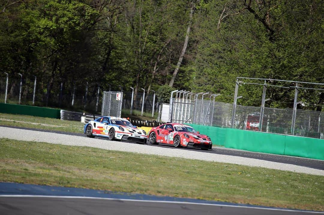 ホルヘ・ロレンソさんのインスタグラム写真 - (ホルヘ・ロレンソInstagram)「Overtaking laps simulation by Profesore Prost e Ayrton di Mallorca 🤣  #monza #overtaking #porsche992 #carreracupitalia」4月16日 4時31分 - jorgelorenzo99