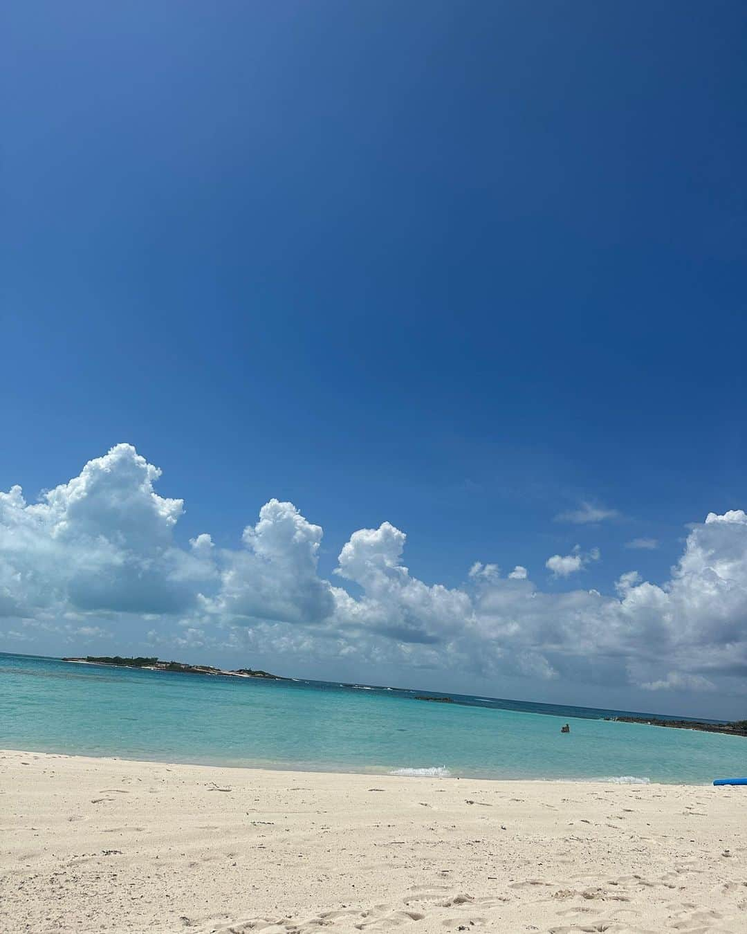 ボビー・ブラウンさんのインスタグラム写真 - (ボビー・ブラウンInstagram)「It is better in the Bahamas. #bahamas #abacos #bakersbay ahhhhhhh.」4月16日 4時50分 - justbobbidotcom