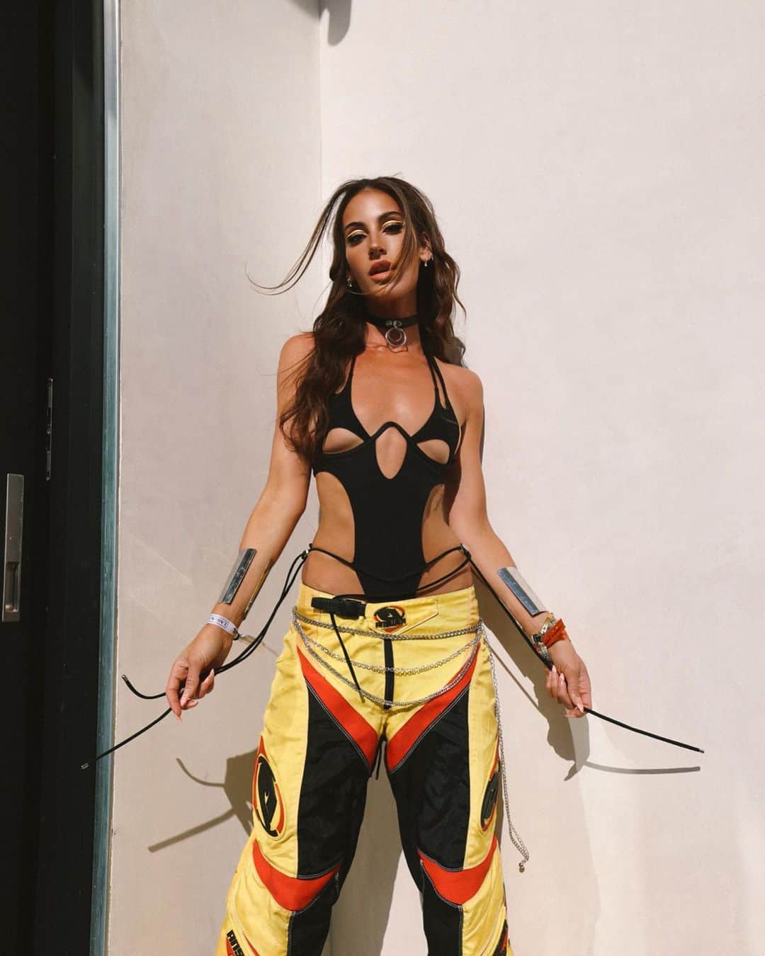 Kaylee Ricciardiのインスタグラム：「Wearing your dads pants and could still pull your girl 🤷🏻‍♀️ @maddieyoungmedia」