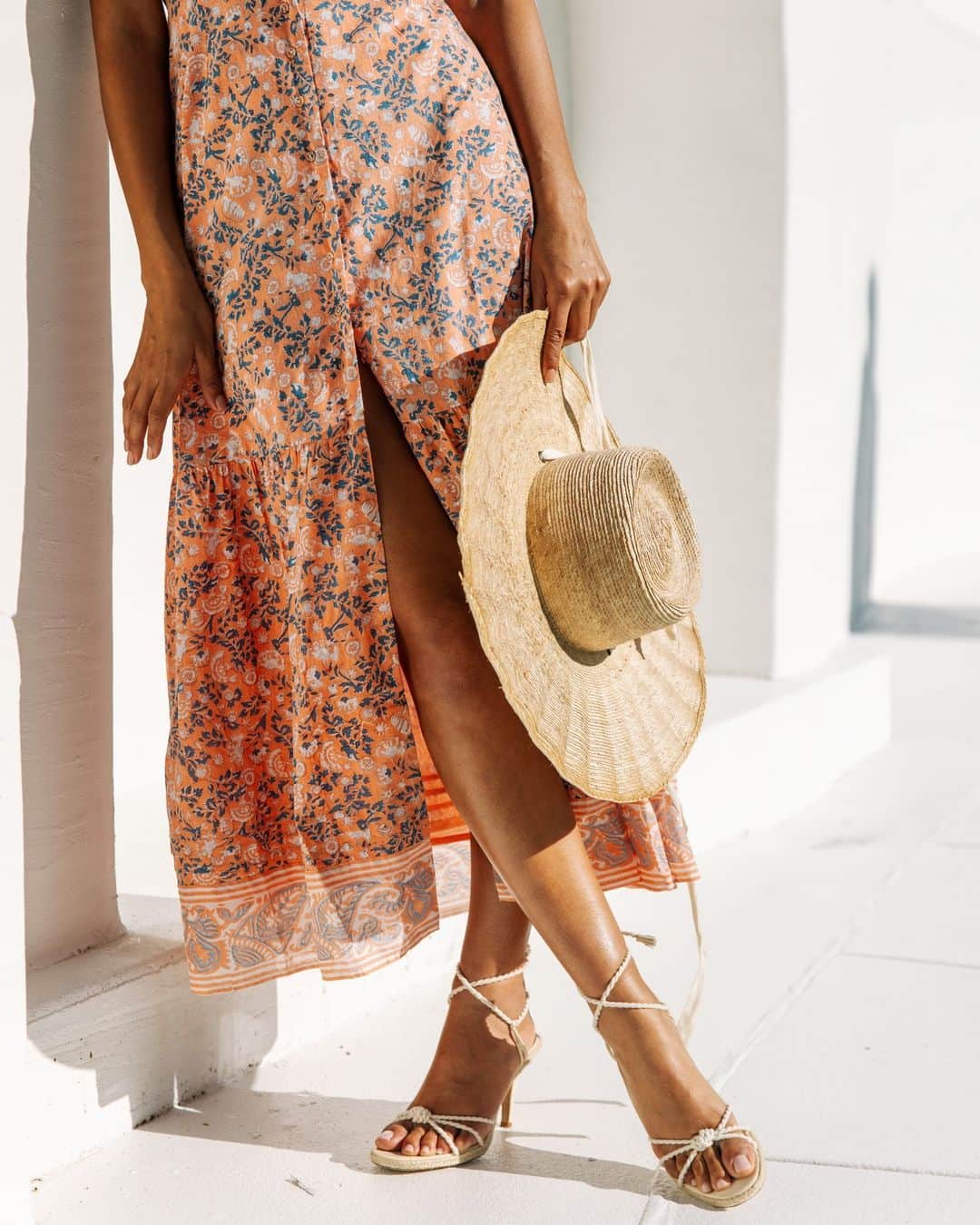 クレオベラのインスタグラム：「Swipe for sunshine ☀️  [Shown] Astrid Ankle Dress Cortez Palm Hat」
