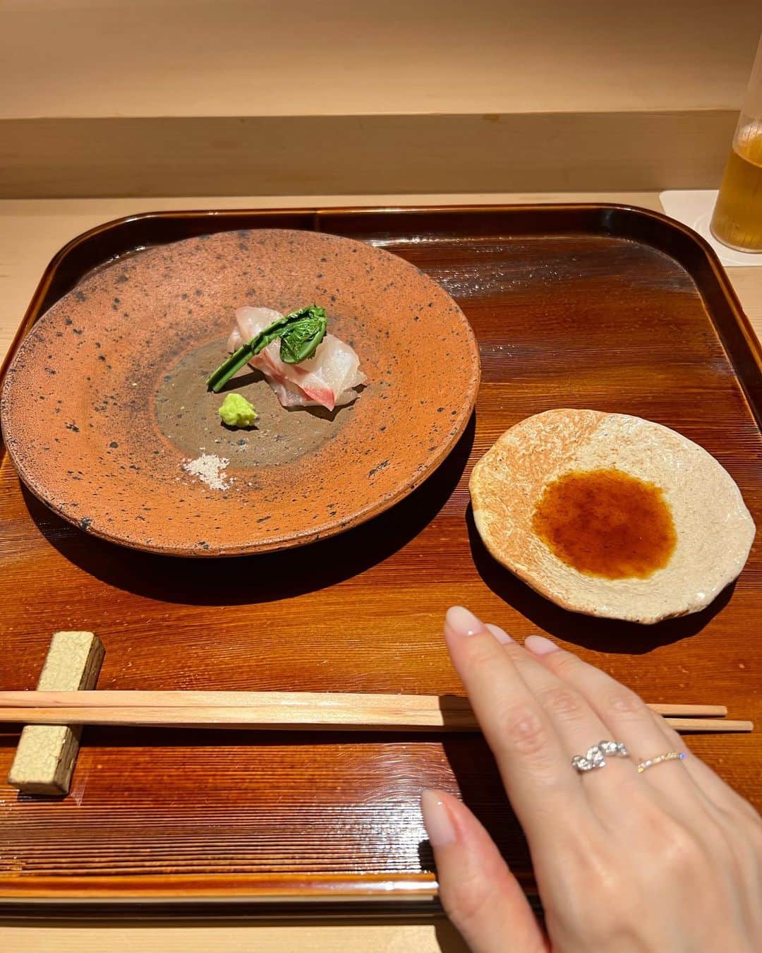 都築理沙さんのインスタグラム写真 - (都築理沙Instagram)「Friday date night in Japan♡  切ないほどに美味しかった🥹旬の筍をいただきにきました。  次は蟹の季節と河豚の季節に。  這ってでもフランスから参ります🫡✈️  #蓮三四七  近代稀に見る時差ボケで謎の徹夜明け😅」4月16日 6時36分 - tsuzurisa