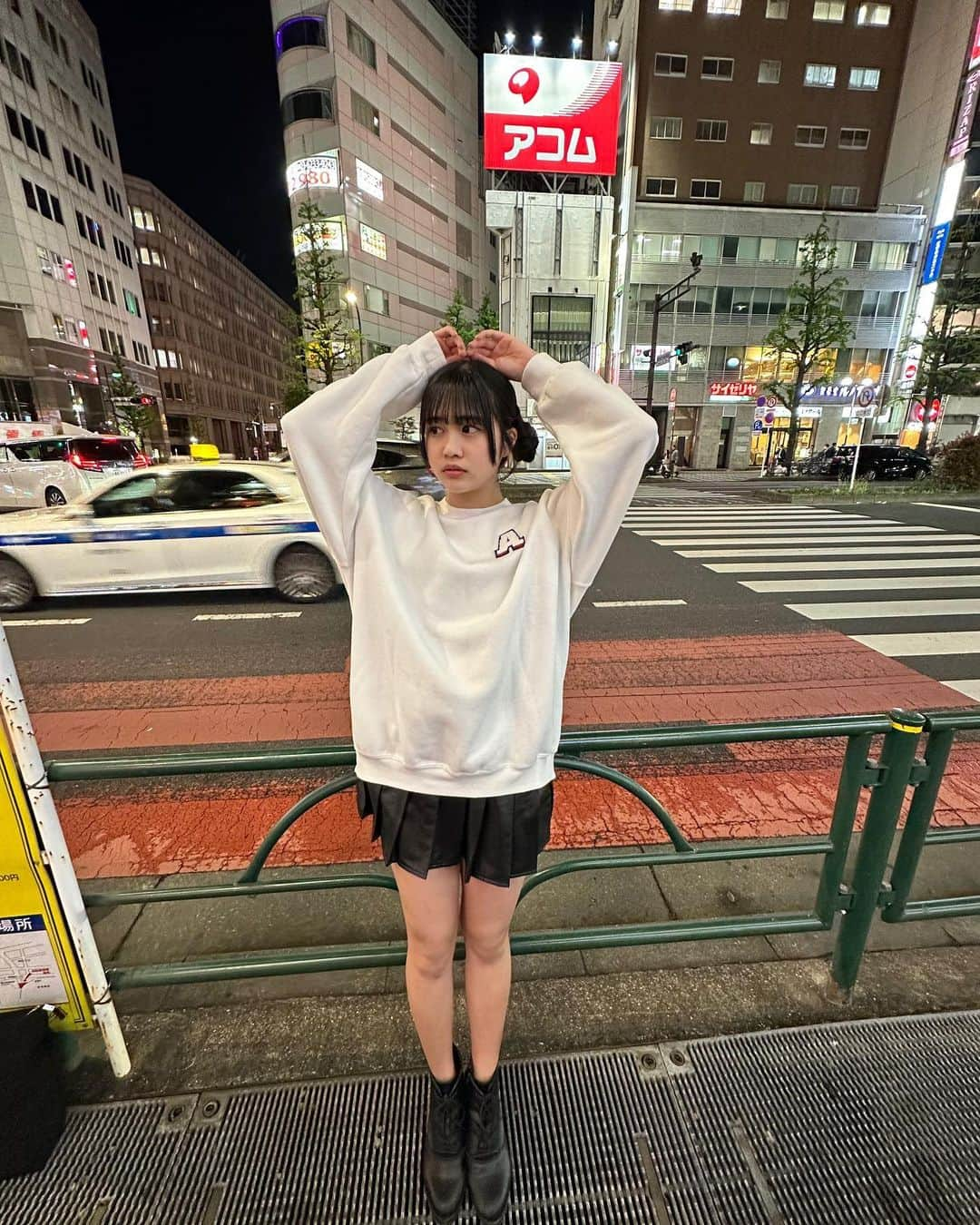 藤田苺花さんのインスタグラム写真 - (藤田苺花Instagram)「#ありすたいる  アイドルの日の私服はラフな格好が好き♡  トレーナー1枚の季節楽でかわいいからうれしいっ！ . . . . #トレーナー #AKIIICLASSIC #私服  💎PureGi公式アカウント💎 @puregi_official #PureGi #ぷれっぢ #アイドル #ALICE #紫担当  . #ありるん #VINEYARD #ヴィンヤード #08 #jc3 #中学生 #女子中学生 #雰囲気 #垢抜け #黒髪 #ロング #おすすめ #ありすたぐらむ」4月16日 19時00分 - alice620_alice