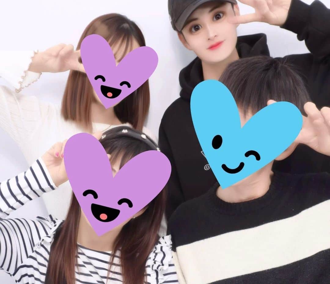 のインスタグラム：「・ 両親のwedding anniversary💍  ・ ・ ・ ・ #weddinganniversary #結婚記念日 #familyでプリクラ　📸 #04」