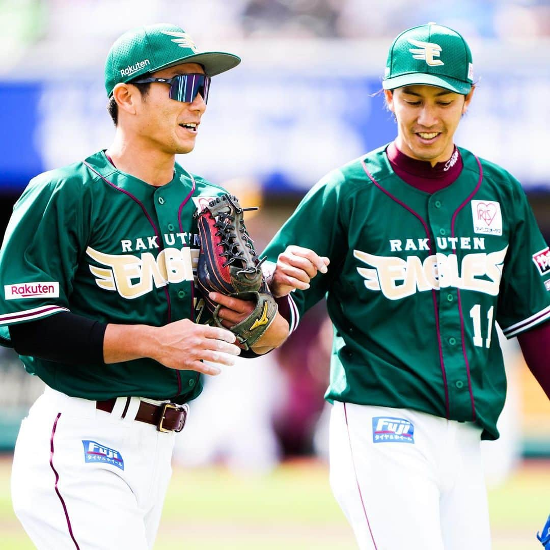 東北楽天ゴールデンイーグルスさんのインスタグラム写真 - (東北楽天ゴールデンイーグルスInstagram)「⚾️  ⚾️E 3-6 H⚾️ 岸選手がプロ野球23人目の2000奪三振を達成✨✨ 6回99球5安打2失点3奪三振の力投で勝ち投手の権利👍🏼 しかし8回に逆転を許してしまい敗戦。150勝もお預けに。 打線は3回に鈴木大地選手の犠牲フライで先制‼️ さらに浅村選手がタイムリーヒット🔥 守備では岡島選手と辰己選手がファインプレー👏🏼👏🏼 2番手鈴木翔天選手はランナーを背負うも2奪三振で無失点‼️  #鷲が掴む #rakuteneagles #EAGLESEARTHGREEN #岸孝之 #鈴木大地 #浅村栄斗 #岡島豪郎 #安田悠馬 #鈴木翔天 #辰己涼介」4月16日 17時52分 - rakuten_eagles