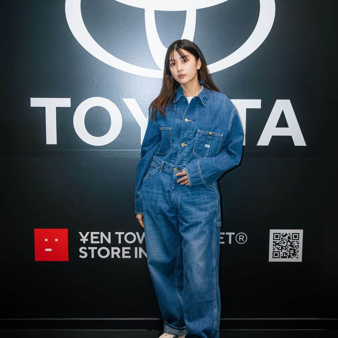 TOYOTAさんのインスタグラム写真 - (TOYOTAInstagram)「TOYOTA POPUP @yentownmarket 2023.3.17 ‒ 3.31 @parco_shibuya_official 3F  3月17日から3月31日まで開催されたTOYOTA DYTD POPUPでは、様々かつ多彩なゲストが集結。 今回のPOPUPの目玉は、チョコレートプラネットさん、ダンサーのReiNaさん、スケーターのKyonosukeさんをモデルとして起用したことであり、大好評だったFruit Of The LoomとLeeとのコラボ商品を、それぞれが独自のスタイルで着こなしていました。  さらに、海外やZ世代を中心に人気を集める豪華な方々が店頭に来店し、今回のPOPUPを盛り上げてくださいました。  コラボ商品に関しては、引き続きオンラインで購入可能のため、気になる方はYEN TOWN MARKETのウェブサイトをぜひチェックしてください。  A variety of diverse guests gathered at the TOYOTA DYTD POPUP, which was held for two weeks starting March 17. Chocolate Planet, dancer ReiNa, and skater Kyonosuke were among the guests who wore the highly popular Fruit Of The Loom and Lee collaboration products in their own unique styles. The collaboration products will continue to be available for purchase online! The collaboration products are still available for purchase online, so if you are interested, please check out the YEN TOWN MARKET website!  #TOYOTA #トヨタ #DYTD #DriveYourTeenageDreams #ShibuyaPARCO #渋谷PARCO #ポップアップ #Lee #FruitoftheLoom #mirin #hitomi #momoca #ogiyuka」4月16日 18時00分 - toyota_jp