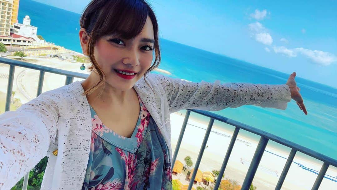 山脇千文美のインスタグラム：「沖縄の海ぃ〜🏖 #沖縄 #また行きたい #水着 #痩せよう」