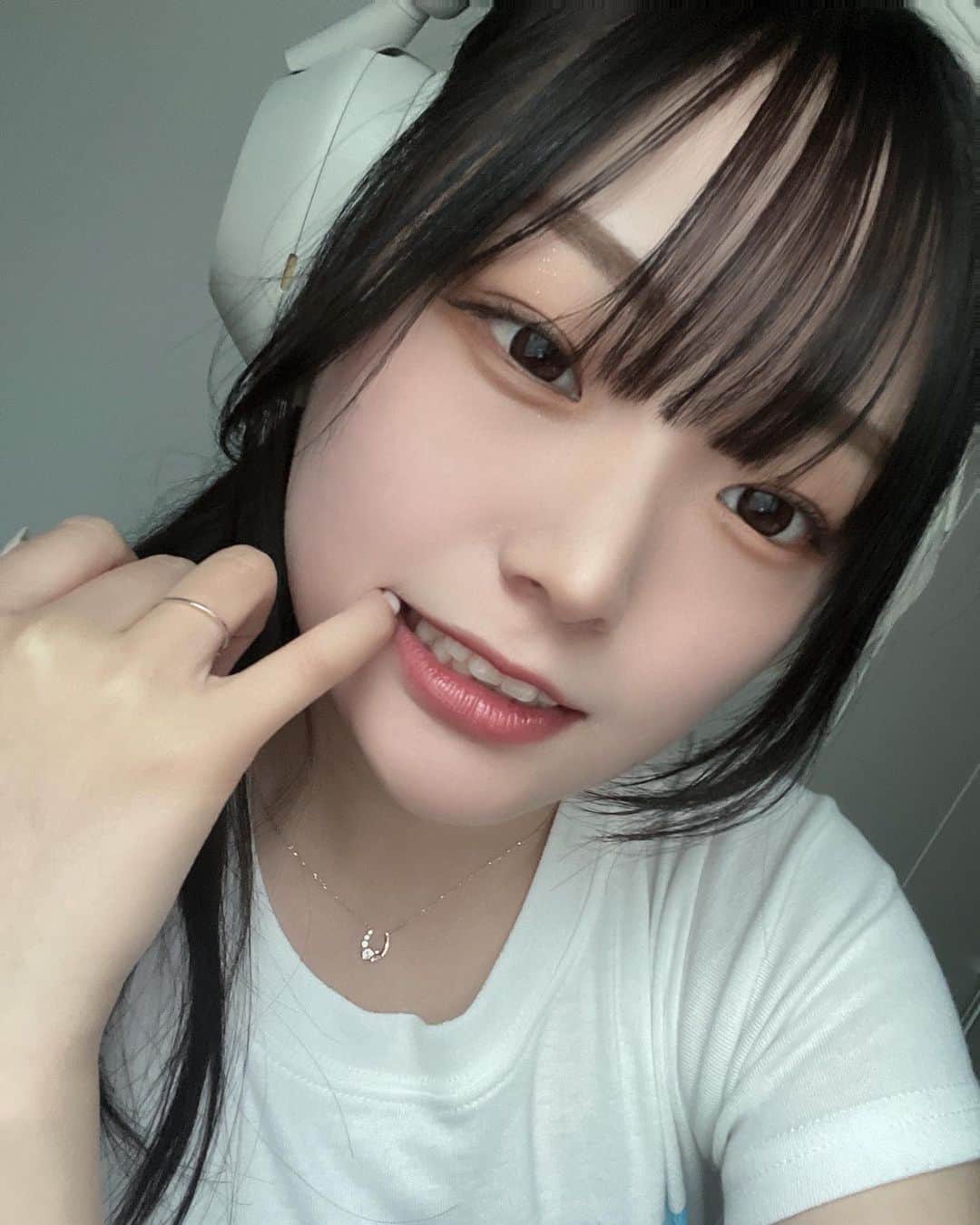 ゆうなのインスタグラム：「カラコンかえたよ小さくした」