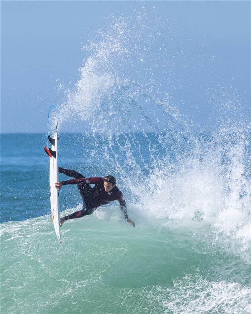 のインスタグラム：「New season, new gear. @leofioravanti and K-Way teamed up to ride the waves with style and spend the best time together.  #KWAY」
