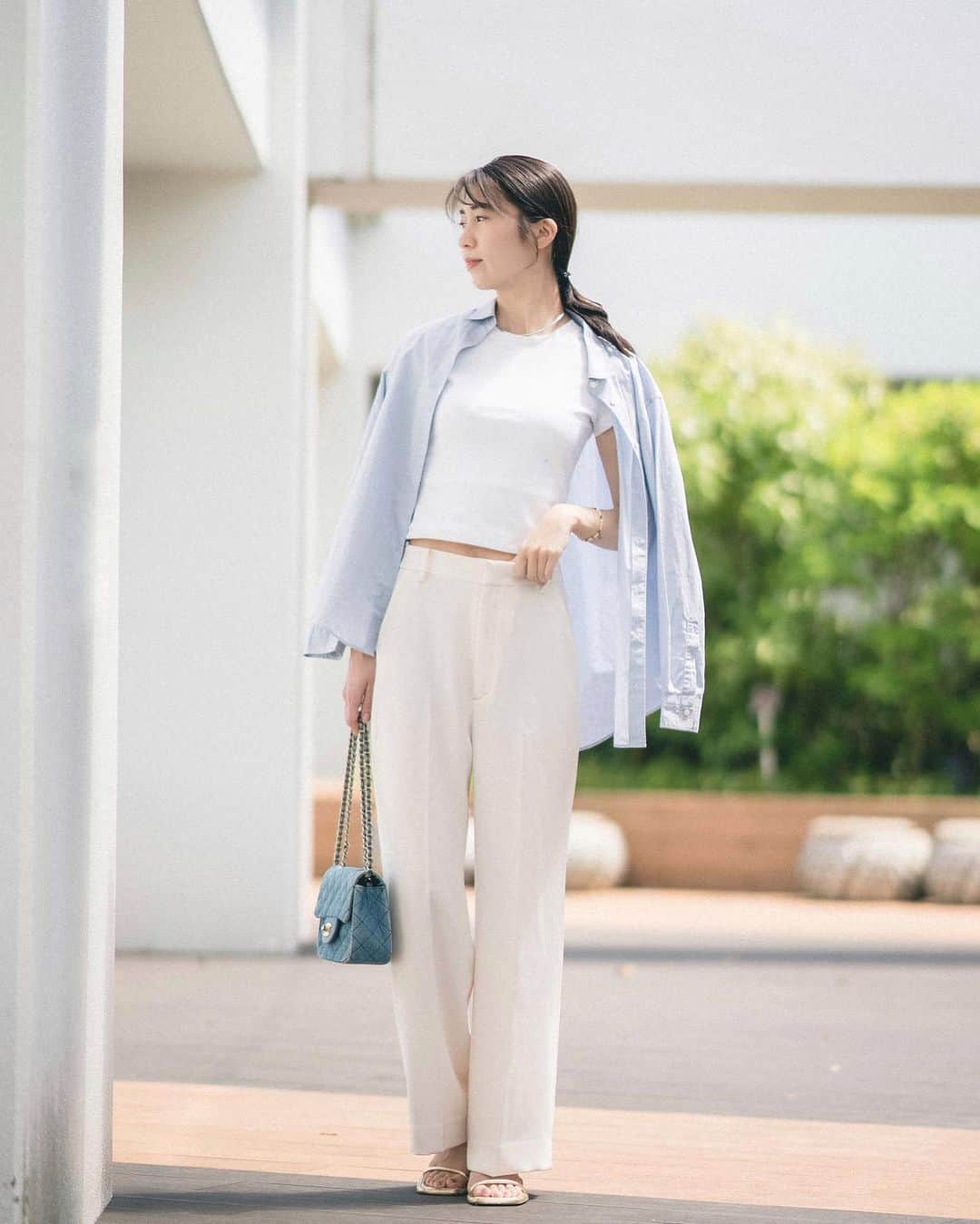 mikicoco00さんのインスタグラム写真 - (mikicoco00Instagram)「・ 今年もユニクロT〜🤭🤍 @uniqlo_jp   新商品の #ミニt  フィット感があり、着丈が短くて 90年代コーデも楽しめそう🐒 (WHITE/sizeS)  #リブボーダークルーネックt  新商品のボーダー可愛い♡  (WHITE/ sizeS)  #リブクルーネックT  ストレッチ感も着心地もバッチリ🙆‍♀️ #リネンブレンドギャザーキャミソールワンピース #ナローストラップサンダル　と一緒に🩴 (OFF WHITE/sizeS)  色物にも挑戦したいなと思いながら... 今年も合わせやすい白を購入🙊🤭🌷  #UNIQLO #uniqlotshirt #ユニクロ#uniqlo2023SS」4月16日 19時30分 - mikicoco00