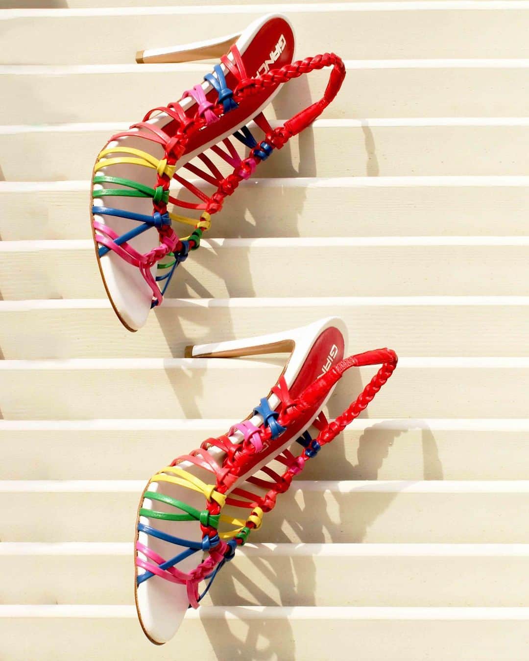 ジャンカルロパオリのインスタグラム：「Multicoloured Sunday. Embracing the spring attitude. SS23 landed on GiancarloPaoli.com  #GiancarloPaoli #SpringSummer23 #Sandals #Shoes #Woman」