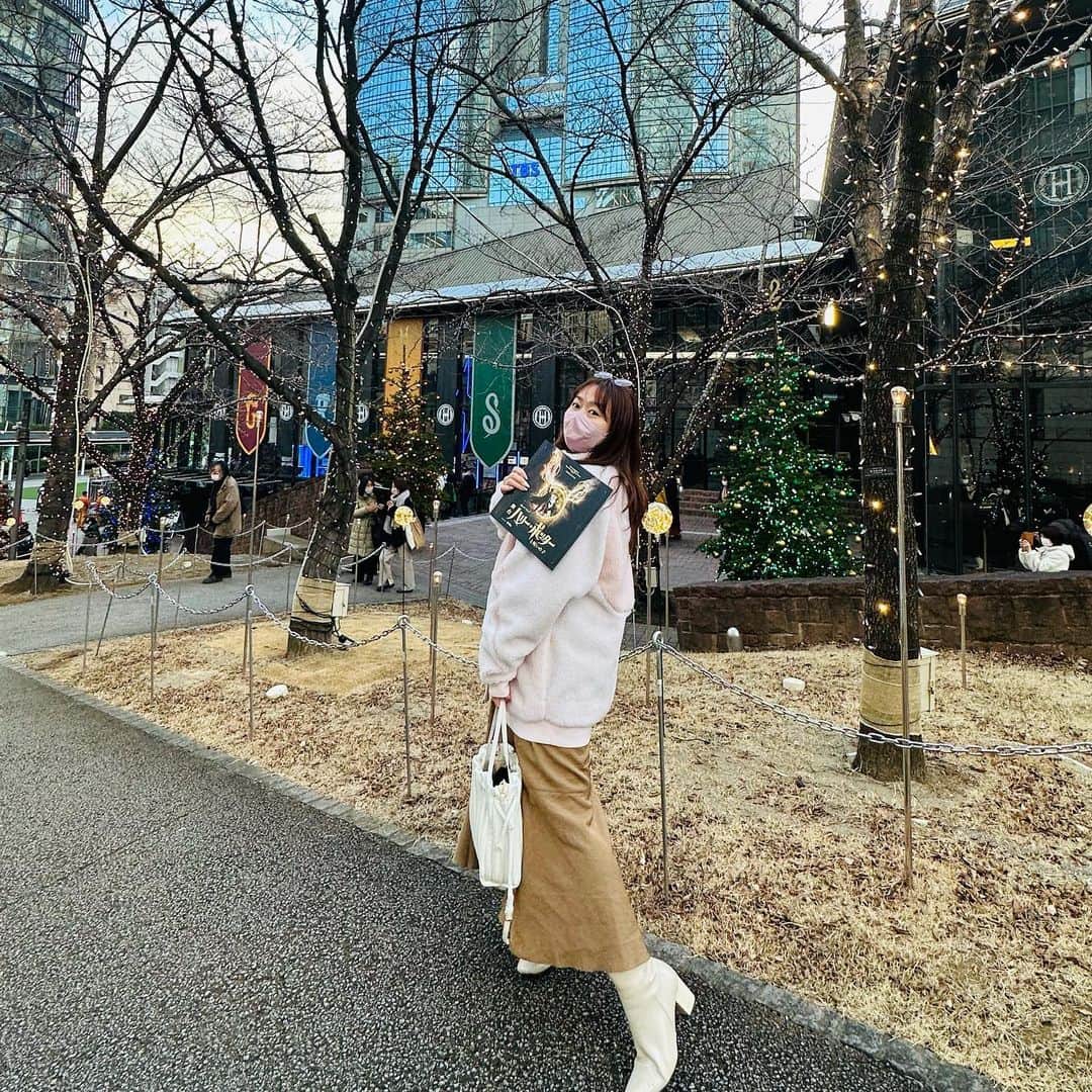 白石茉莉奈さんのインスタグラム写真 - (白石茉莉奈Instagram)「舞台 #ハリーポッターと呪いの子 観劇してきました！✨(1月の話)  後で載せよ〜と思ってたら忘れてた🤣  愛ちゃん @ai_hongo_  が写メラマンしてくれた🥰❤️嬉  ジュースもプレゼントしてくれた🥰🥤優  次は夏の新キャストでまた観に行く♡  #actシアター  #tbs赤坂actシアター」4月16日 18時49分 - marina_shiraishi_official