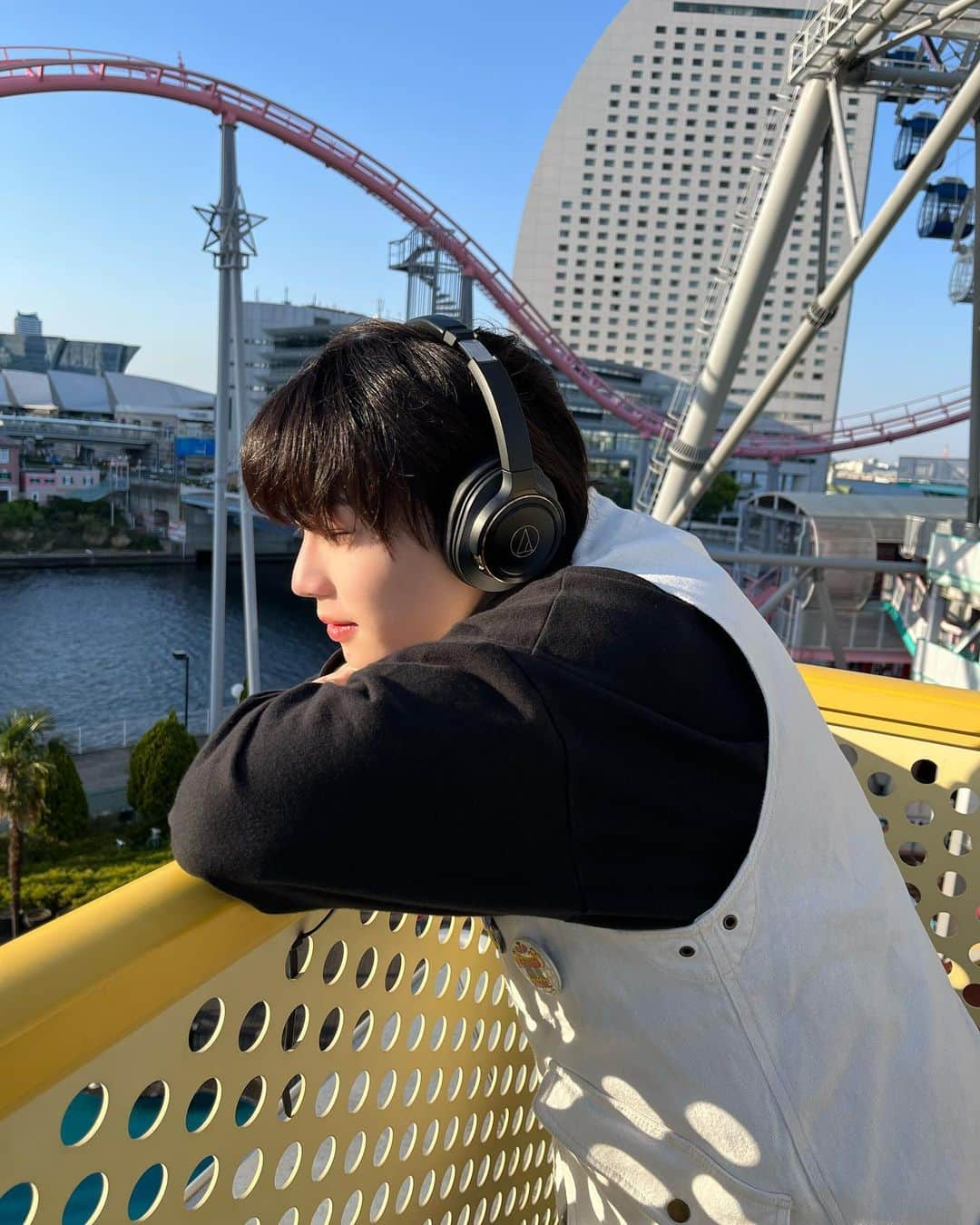 石原知哉さんのインスタグラム写真 - (石原知哉Instagram)「こう見えてジェットコースター乗れます🎢え？どう見えて？   #コスモワールド  #コスモパニックの非常口  #model  #reels  #vlog  #ootd  #style  #문빈#feedxwear  #aestheticphotos  #dailylife  #asianboy  #asianfashion  #foryou  #japan  #korea  #half  #outfit  #셀카샷  #셀카  #패션  #데일리룩  #dailylook  #오오티디 #얼스타그 #셀카그램 #reelsinsutaglam #fff #lfl」4月16日 18時58分 - tomoya_isihara