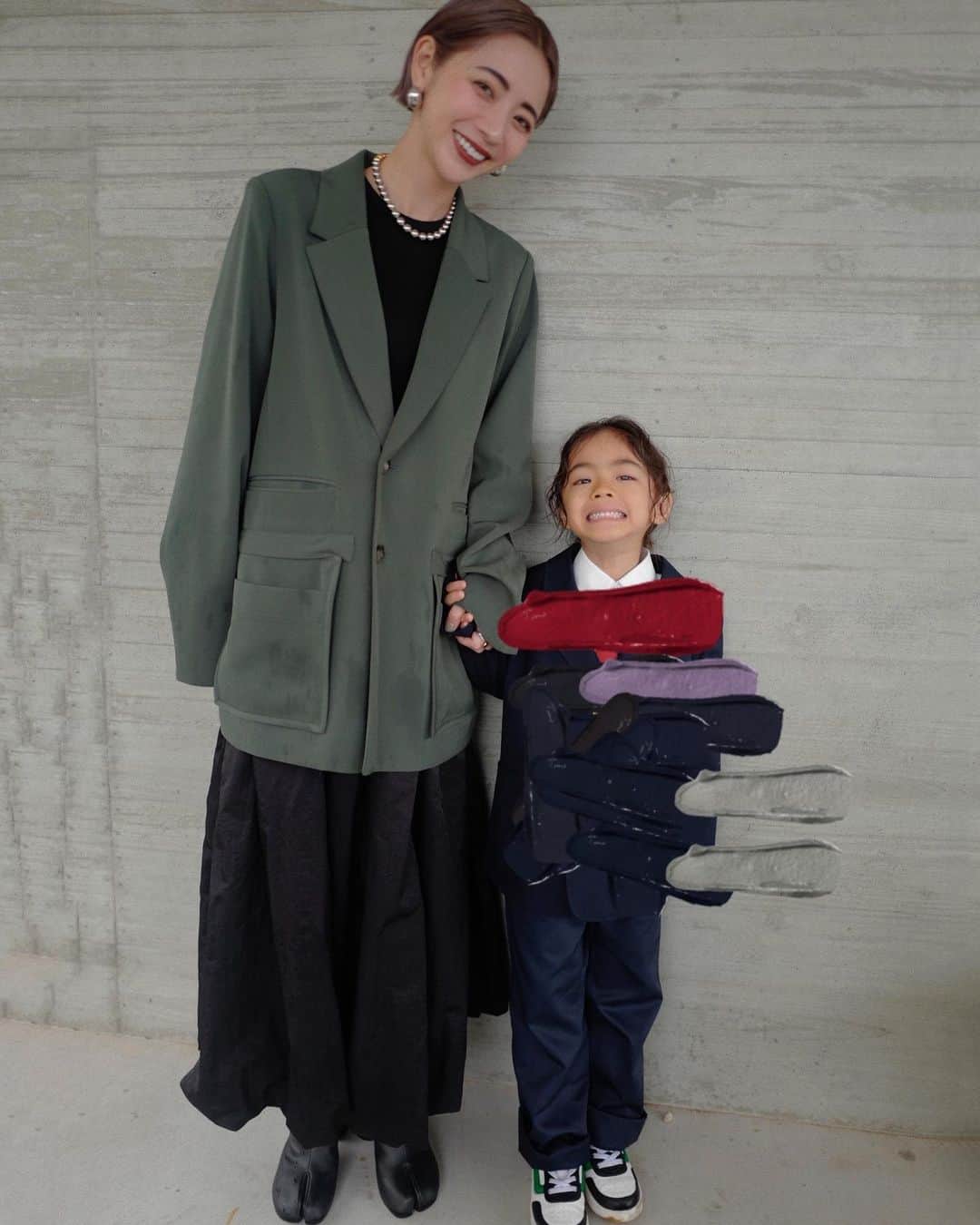 荻原桃子さんのインスタグラム写真 - (荻原桃子Instagram)「入学式を経て ピッカピカの一年生✨  新しい生活がいよいよ明日から始まる😌  新しい場所でいつにもなく 凄い凄い緊張してる息子  がんばれ息子！！！  私も明日から早起き頑張る🥹  #新一年生おめでとう  #eitokohashi」4月16日 11時55分 - momokoogihara