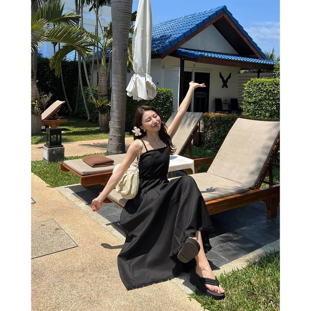 PATRA magazineさんのインスタグラム写真 - (PATRA magazineInstagram)「【写真映えする一軍服！旅行コーデまとめ👒🌼】  おしゃれさんたちの旅行コーデをご紹介✨  海があるところに行くときは、一枚で着られるワンピースがおすすめ！  海外旅行に行くときは、何着か多めに持っていくとシーンによって変えられたり、気温が変動しても使えて便利🍓  ぜひチェックしてみてね🐰🤍  ＼ thank you 🦢 ／ @megu.03_03 / @tan___gram @mgmilk___ / @__r_n_k_oo0 @___ponmk2___ / @___reimm.74 @yk.th / @milxlx  今みんなの中で流行っている事やアイテムがあれば @patra__jp をタグ付けしてぜひ教えてね🔔  皆さんのすてきな投稿をぜひ紹介させてください！ . . #旅行コーデ #渡韓コーデ #海コーデ #春服コーデ #春コーデ」4月16日 12時00分 - patra__jp