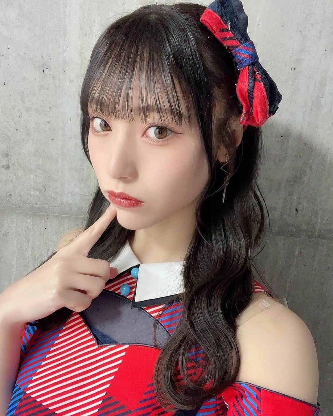 のインスタグラム：「・  誇りの丘の衣装可愛くて好き🎀 この日は珍しくねじりハーフツインでした！   #ngt48  #誇りの丘  #リバイバル公演  #ハーフツイン  #ハーフツインアレンジ」
