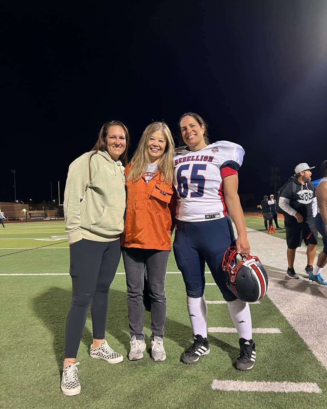 鈴木弘子さんのインスタグラム写真 - (鈴木弘子Instagram)「San Diego Rebellion won by 21-🍩Congratulation 🏈💪🏼🏆」4月16日 13時21分 - bettysuzuki79